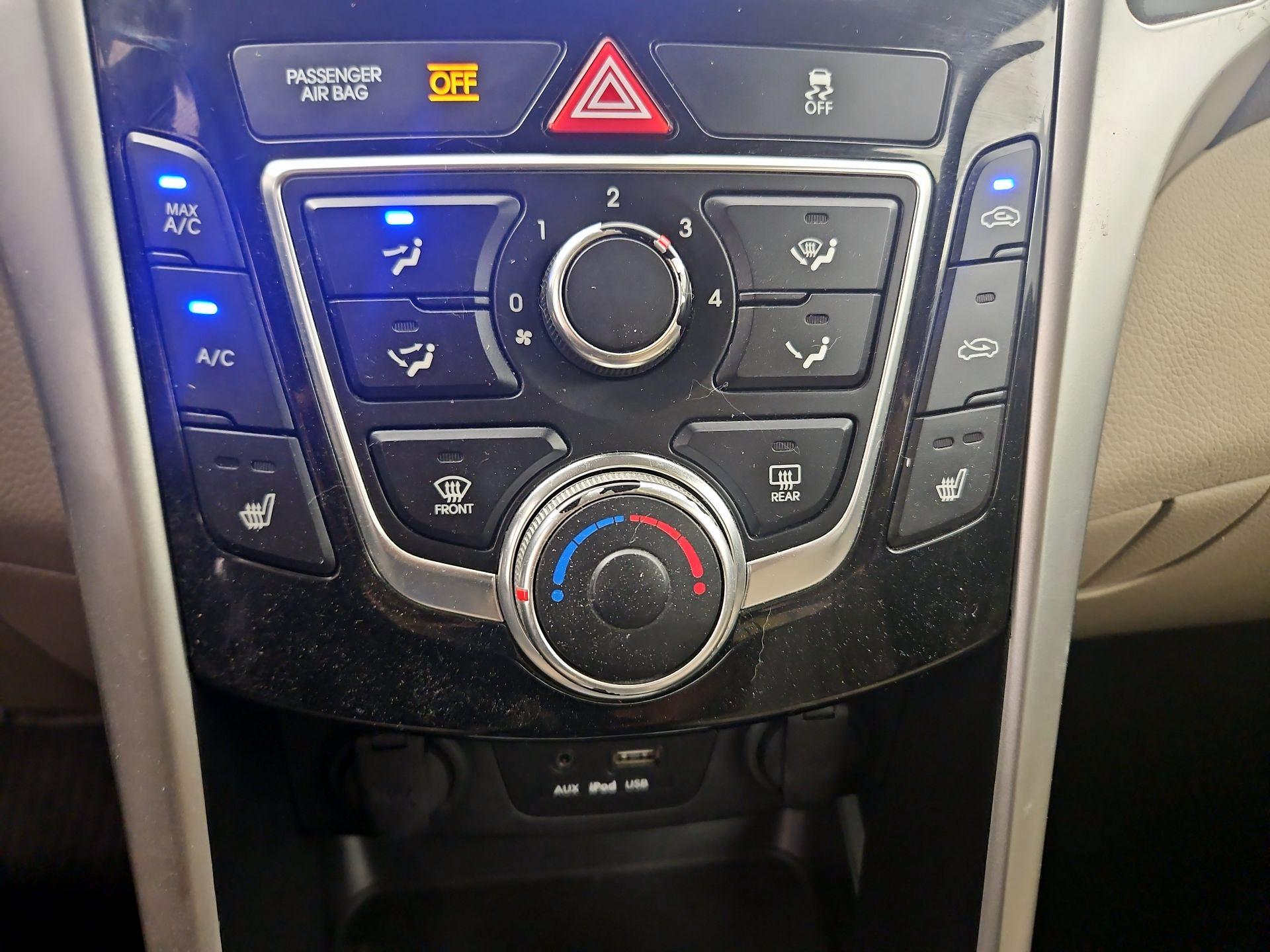 Thumbnail: 2016 Hyundai Elantra - 15