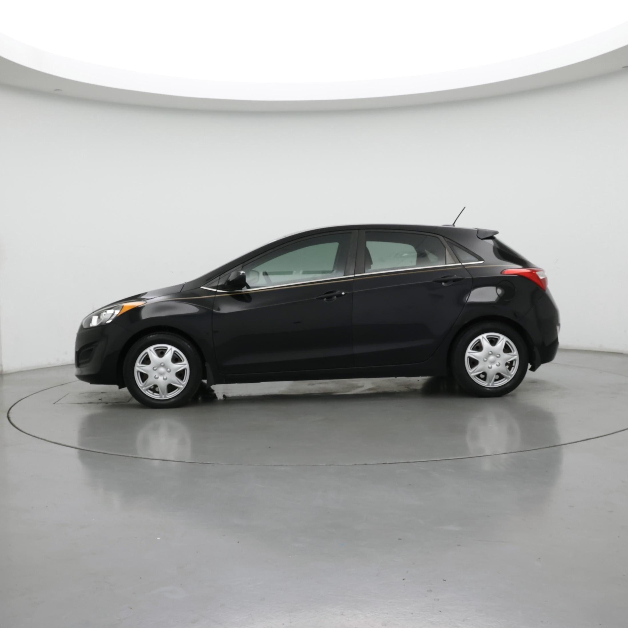 Thumbnail: 2016 Hyundai Elantra - 3