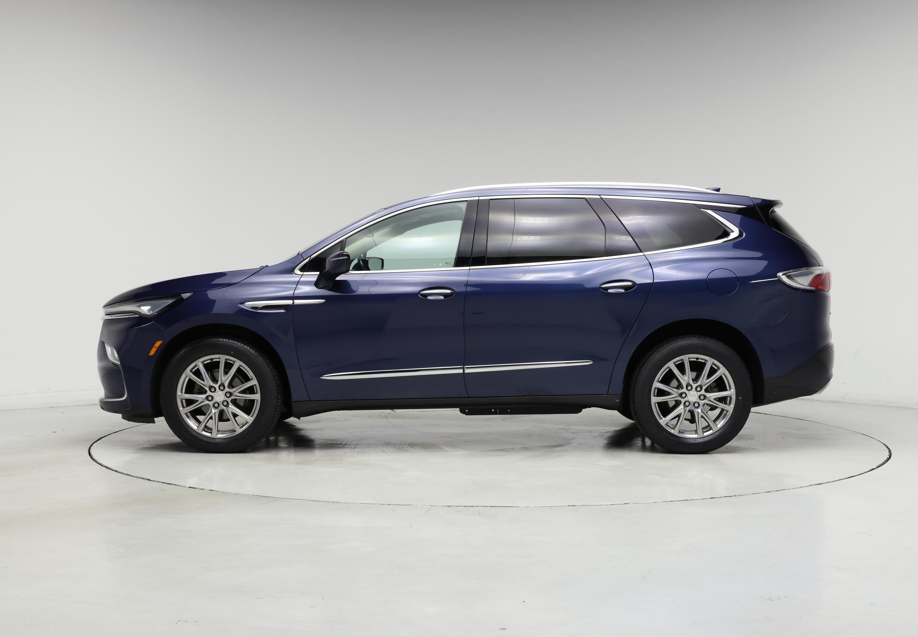 Thumbnail: 2022 Buick Enclave - 3