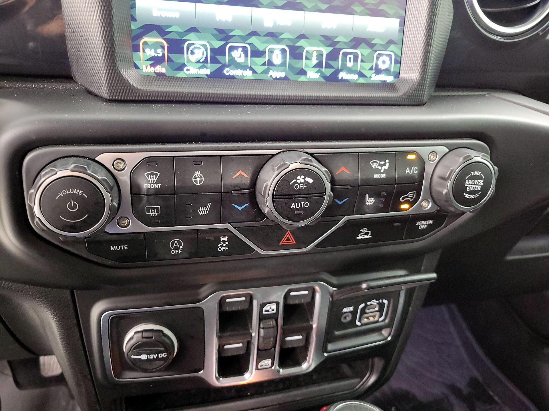 Thumbnail: 2023 Jeep Wrangler - 17