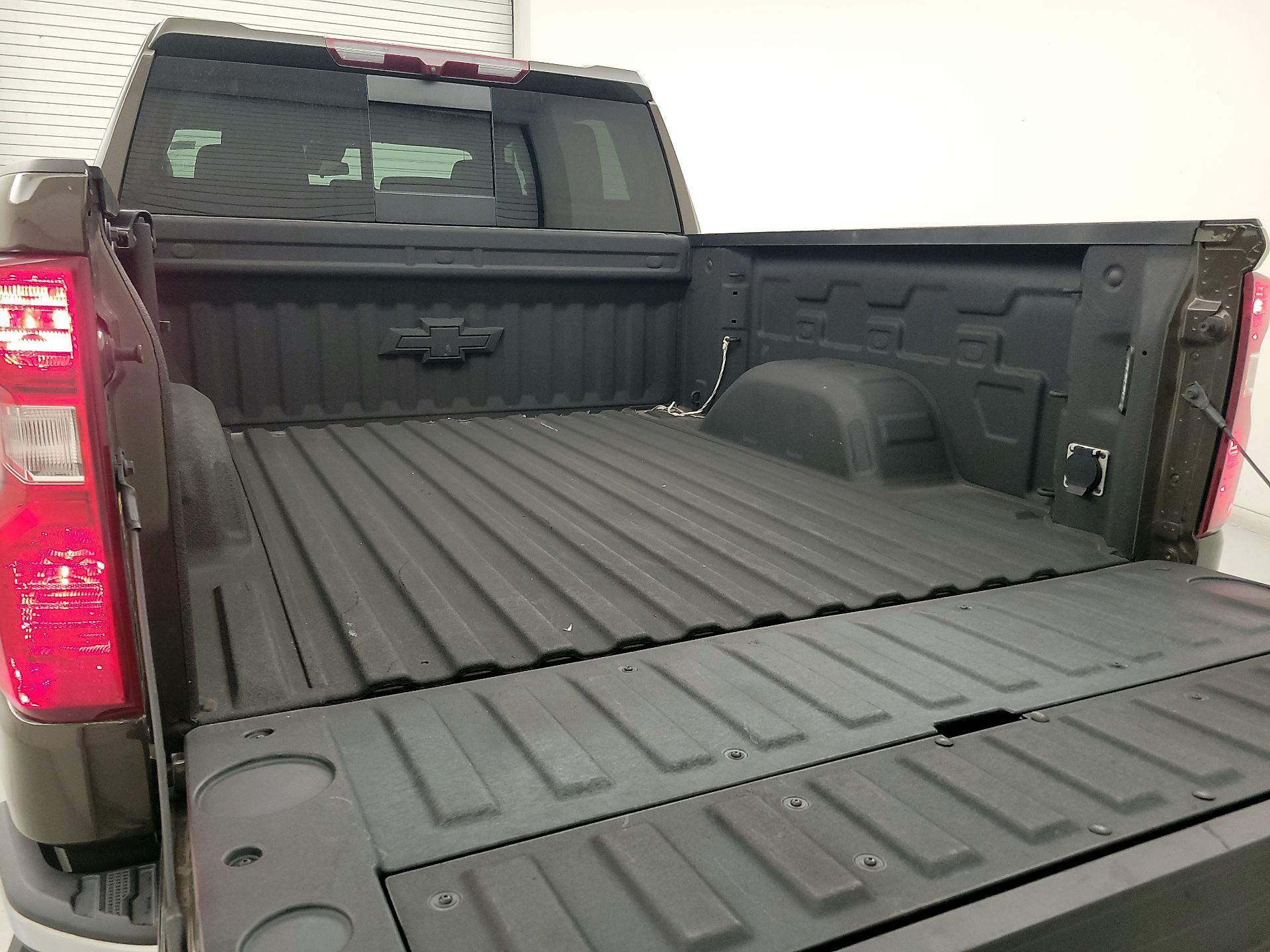 Thumbnail: 2023 Chevrolet Silverado 1500 - 19