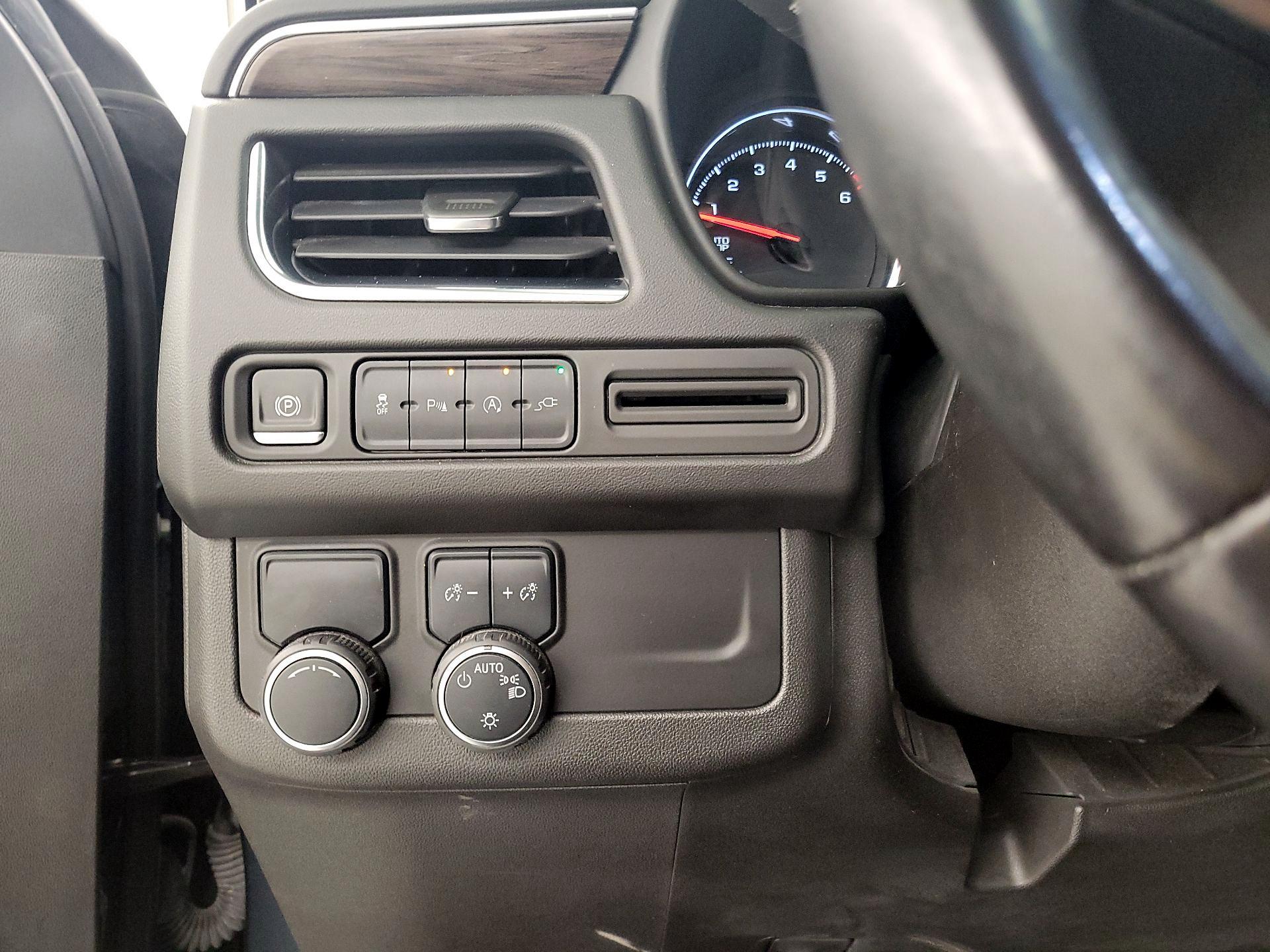 Thumbnail: 2021 Chevrolet Tahoe - 13