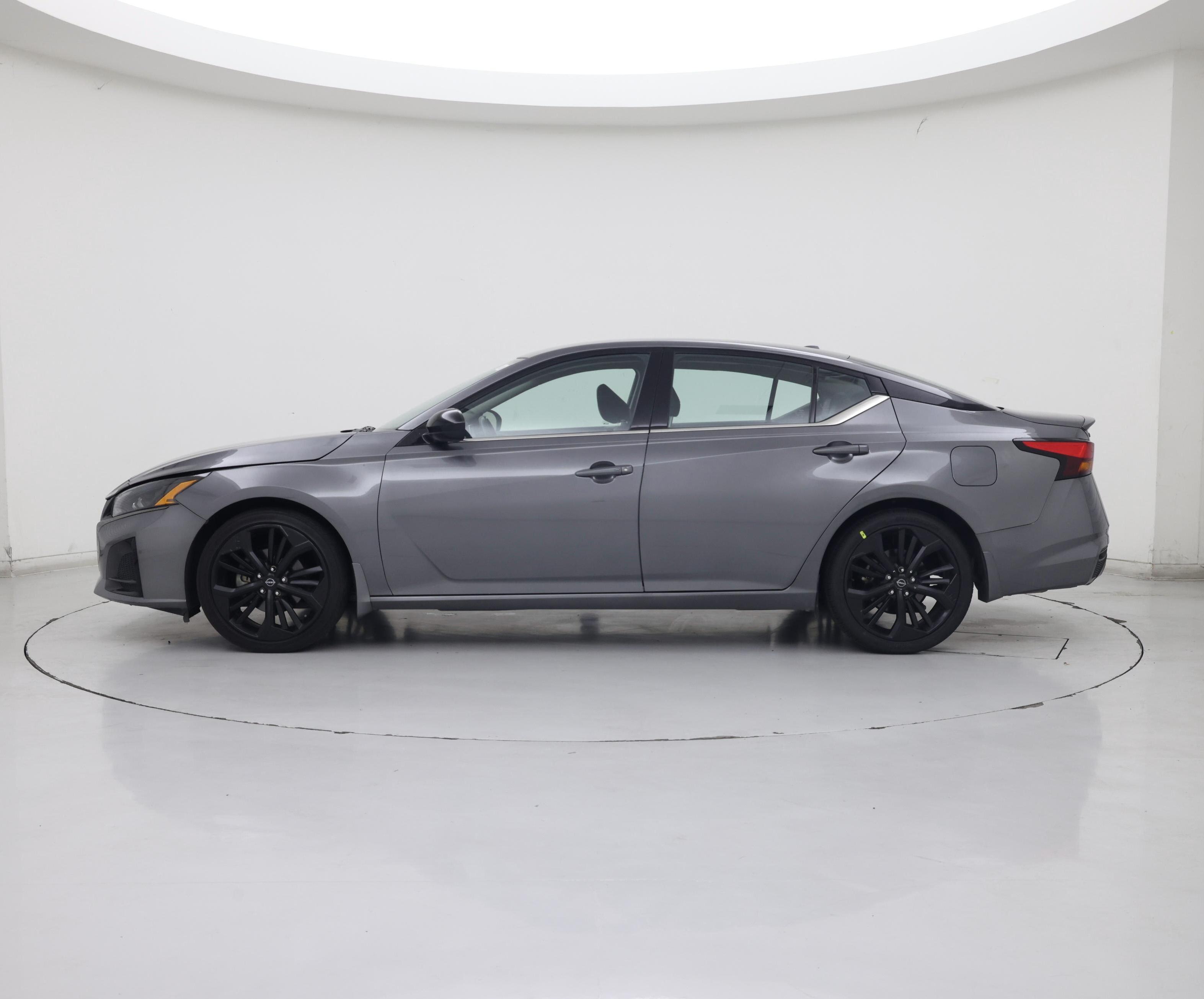 Thumbnail: 2023 Nissan Altima - 3