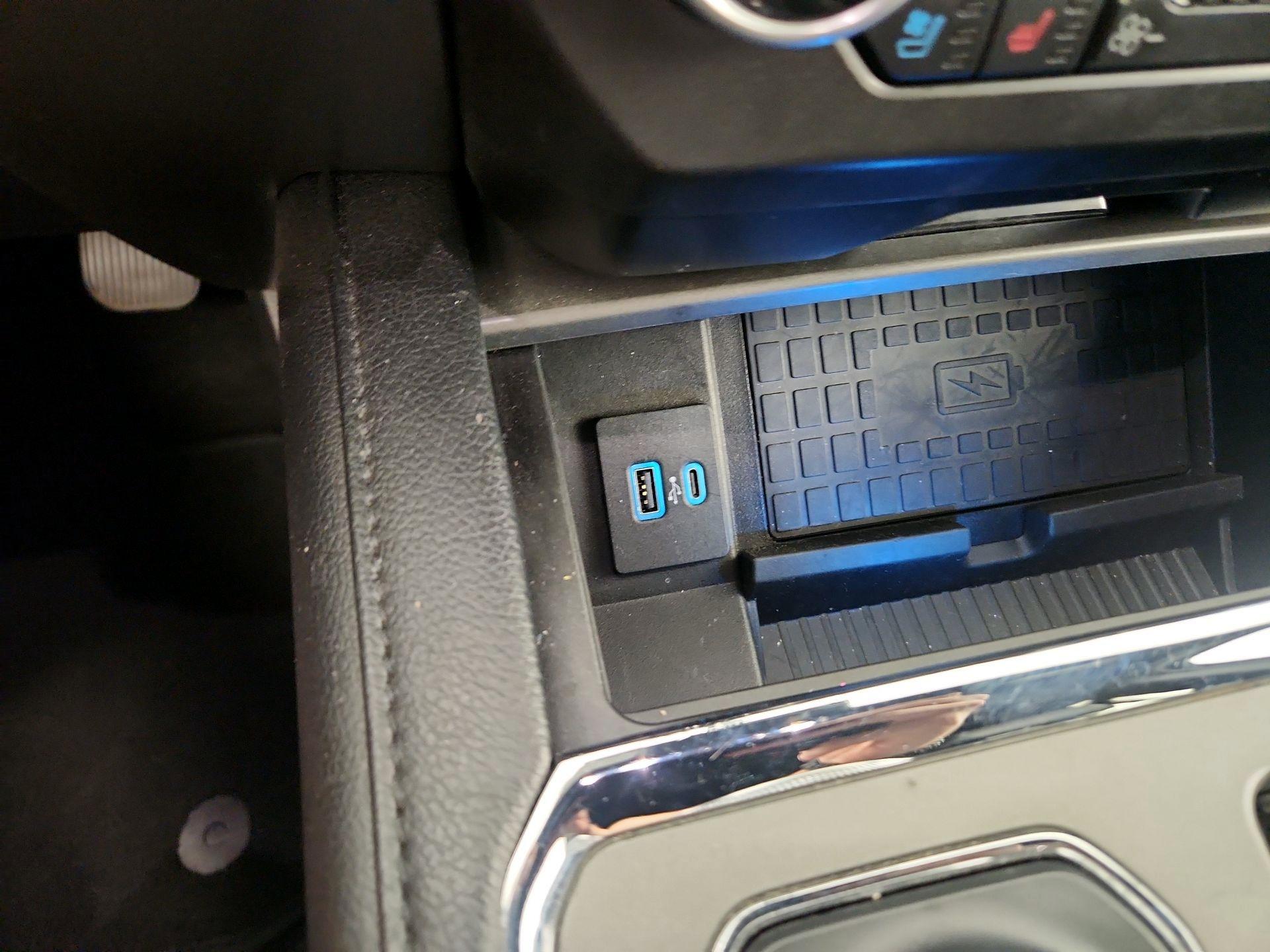 Thumbnail: 2021 Ford Expedition - 19