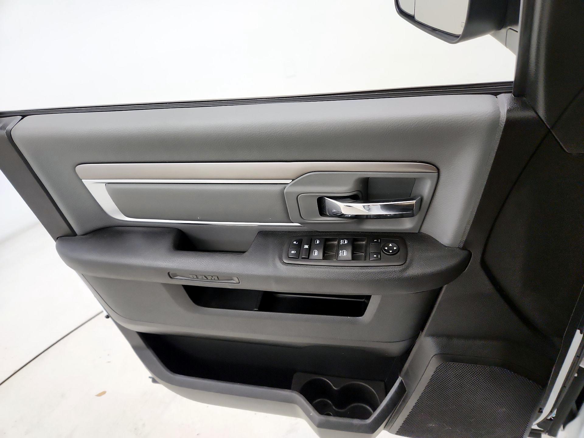 Thumbnail: 2023 RAM 1500 Classic - 12