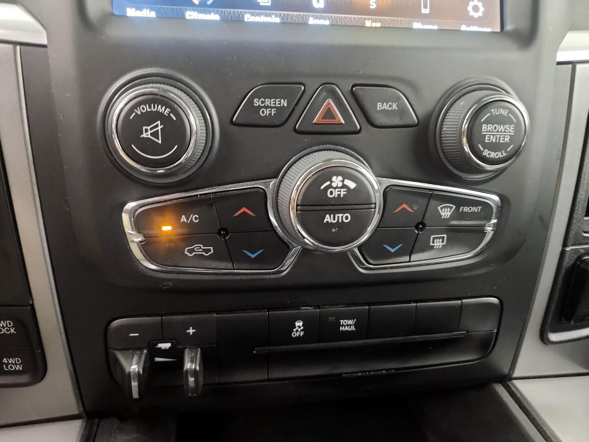 Thumbnail: 2023 RAM 1500 Classic - 17