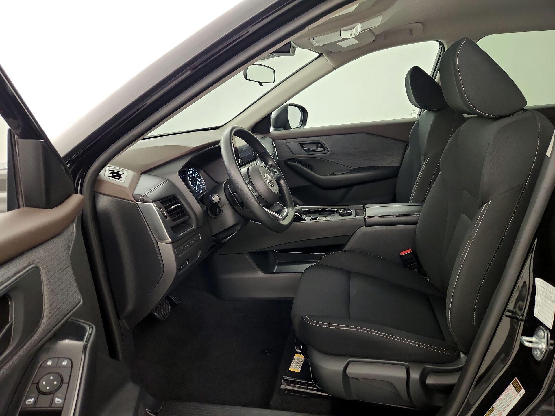 Thumbnail: 2023 Nissan Rogue - 11