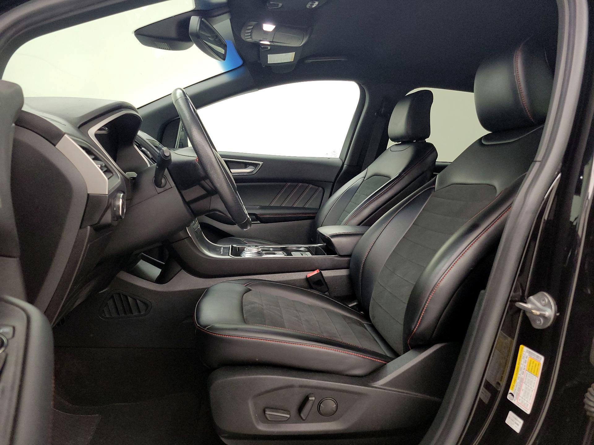 Thumbnail: 2020 Ford Edge - 11