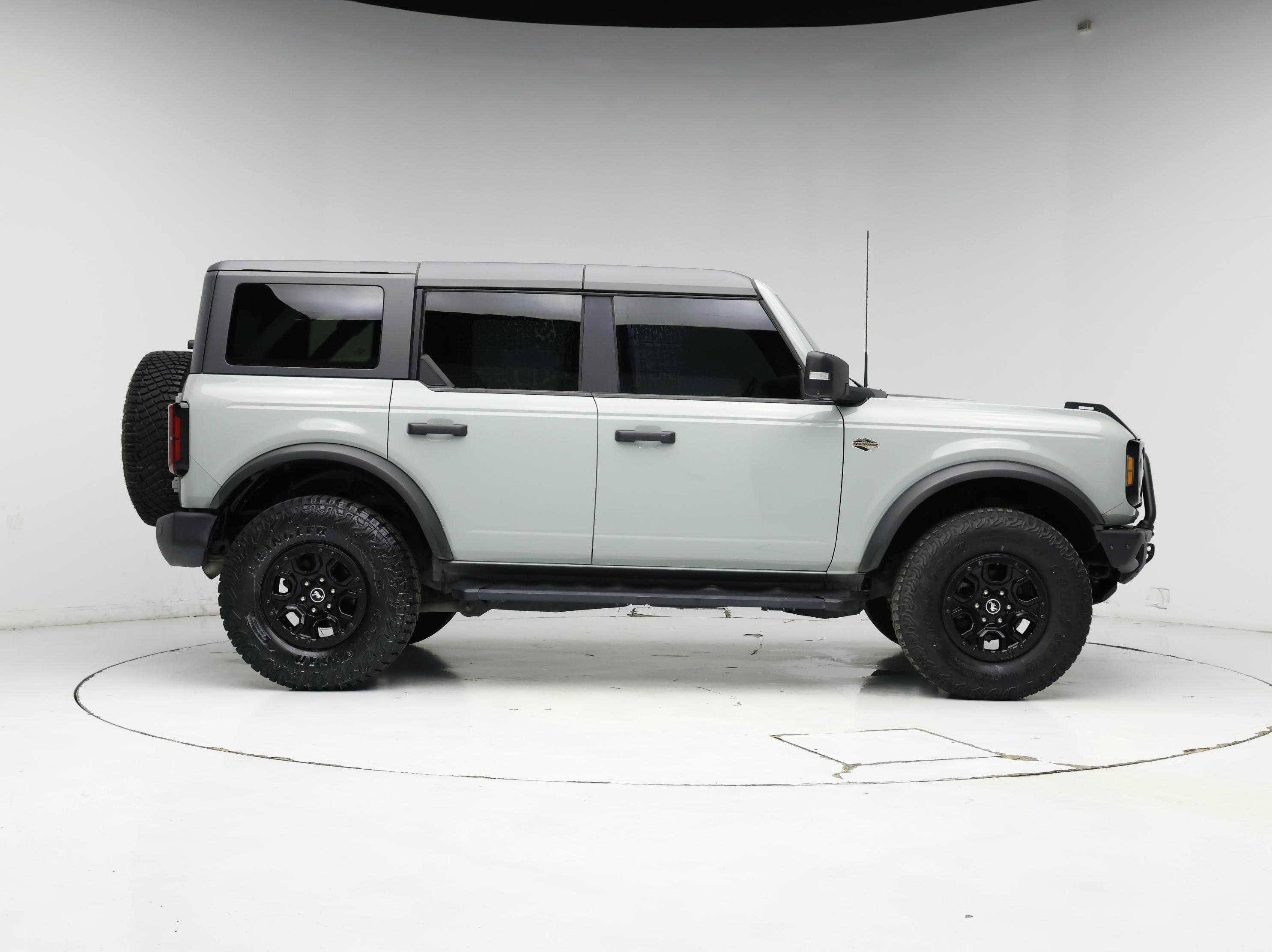Thumbnail: 2022 Ford Bronco - 7