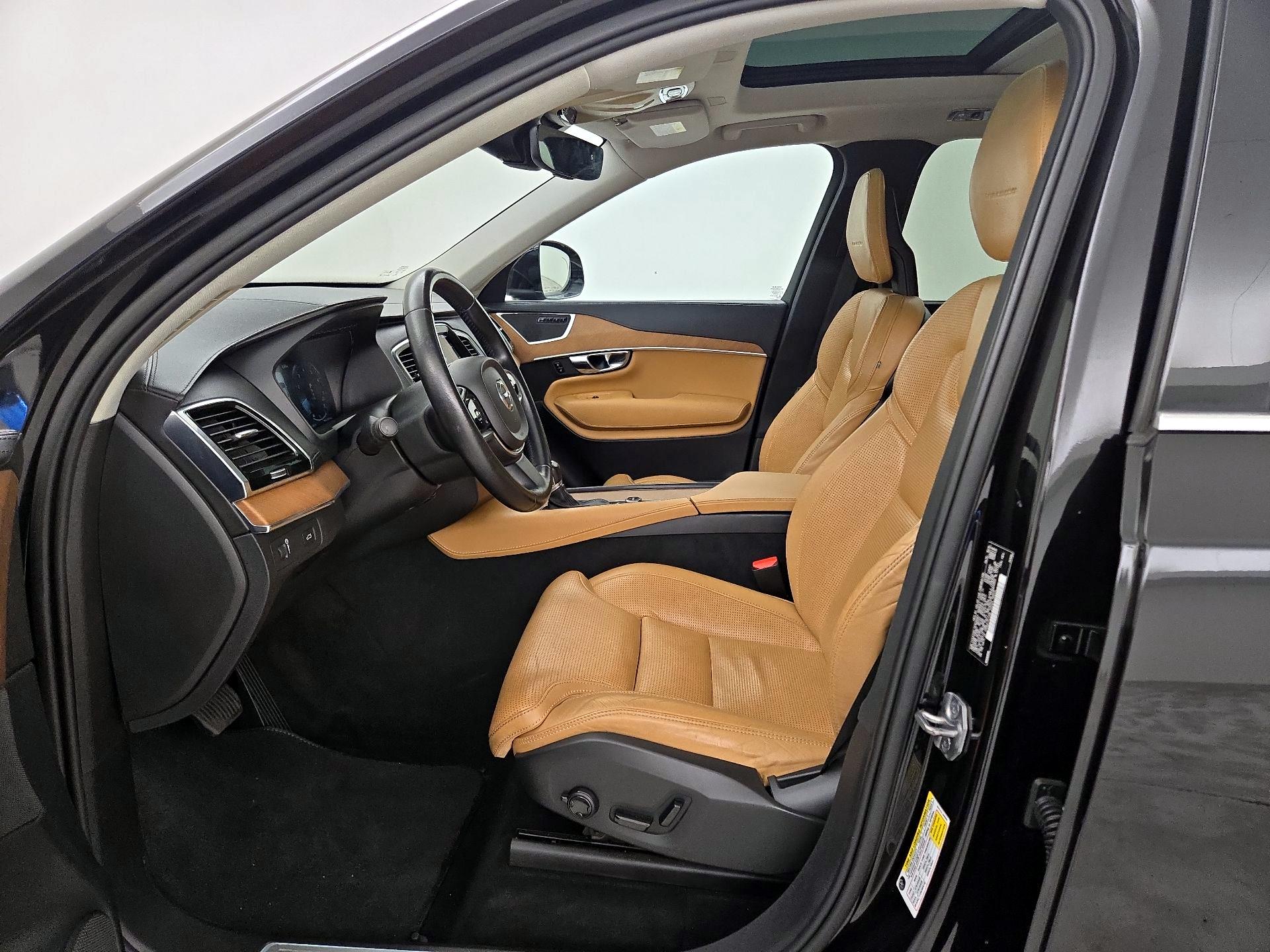 Thumbnail: 2016 Volvo XC90 - 11