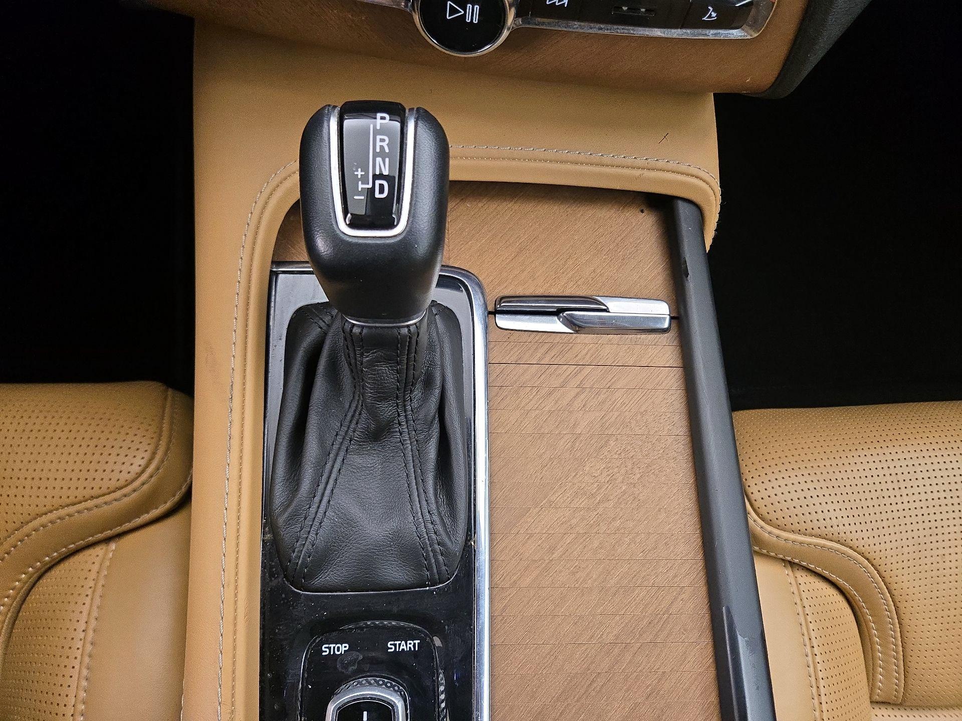 Thumbnail: 2016 Volvo XC90 - 18