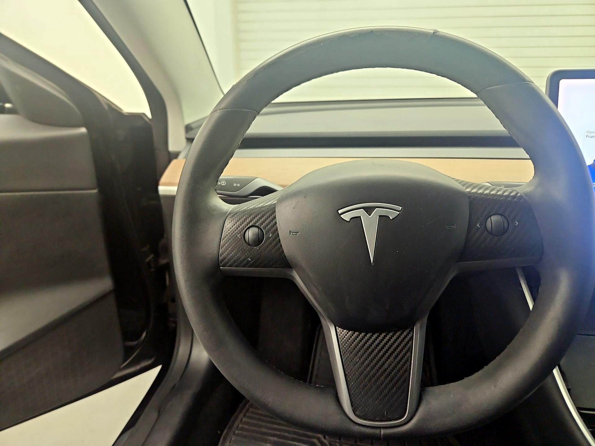 Thumbnail: 2020 Tesla Model 3 - 10