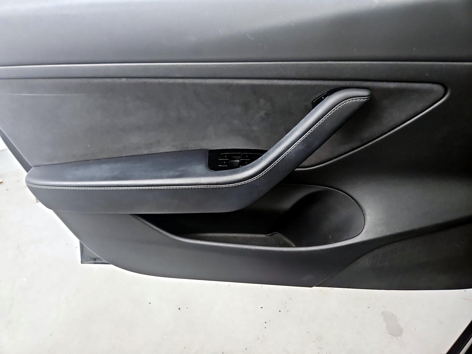 Thumbnail: 2020 Tesla Model 3 - 12