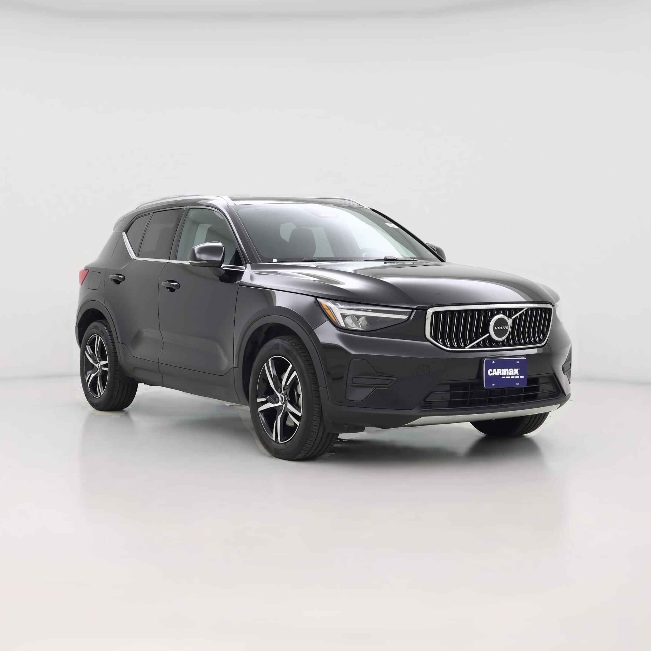 Thumbnail: 2025 Volvo XC40 - 1