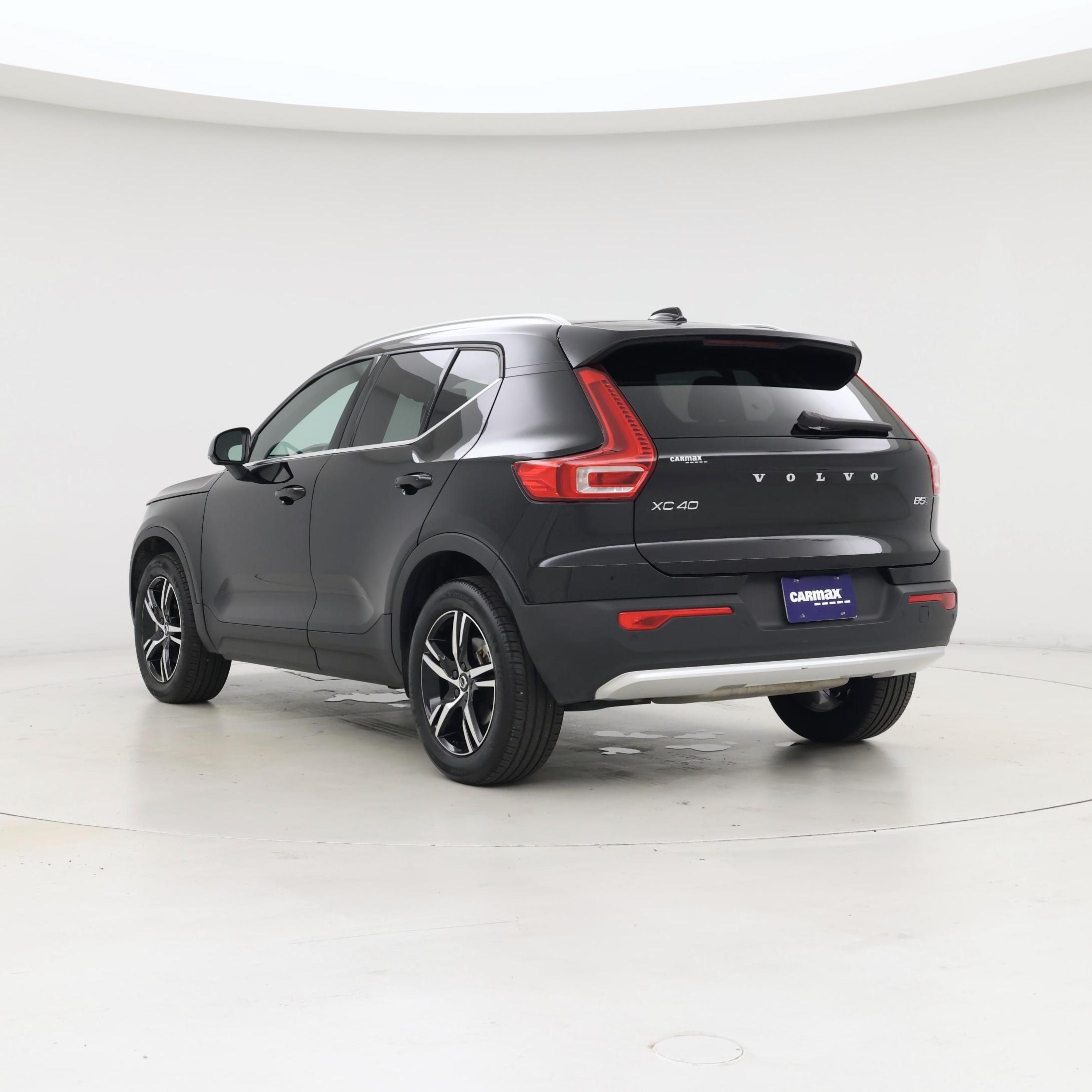 Thumbnail: 2025 Volvo XC40 - 2
