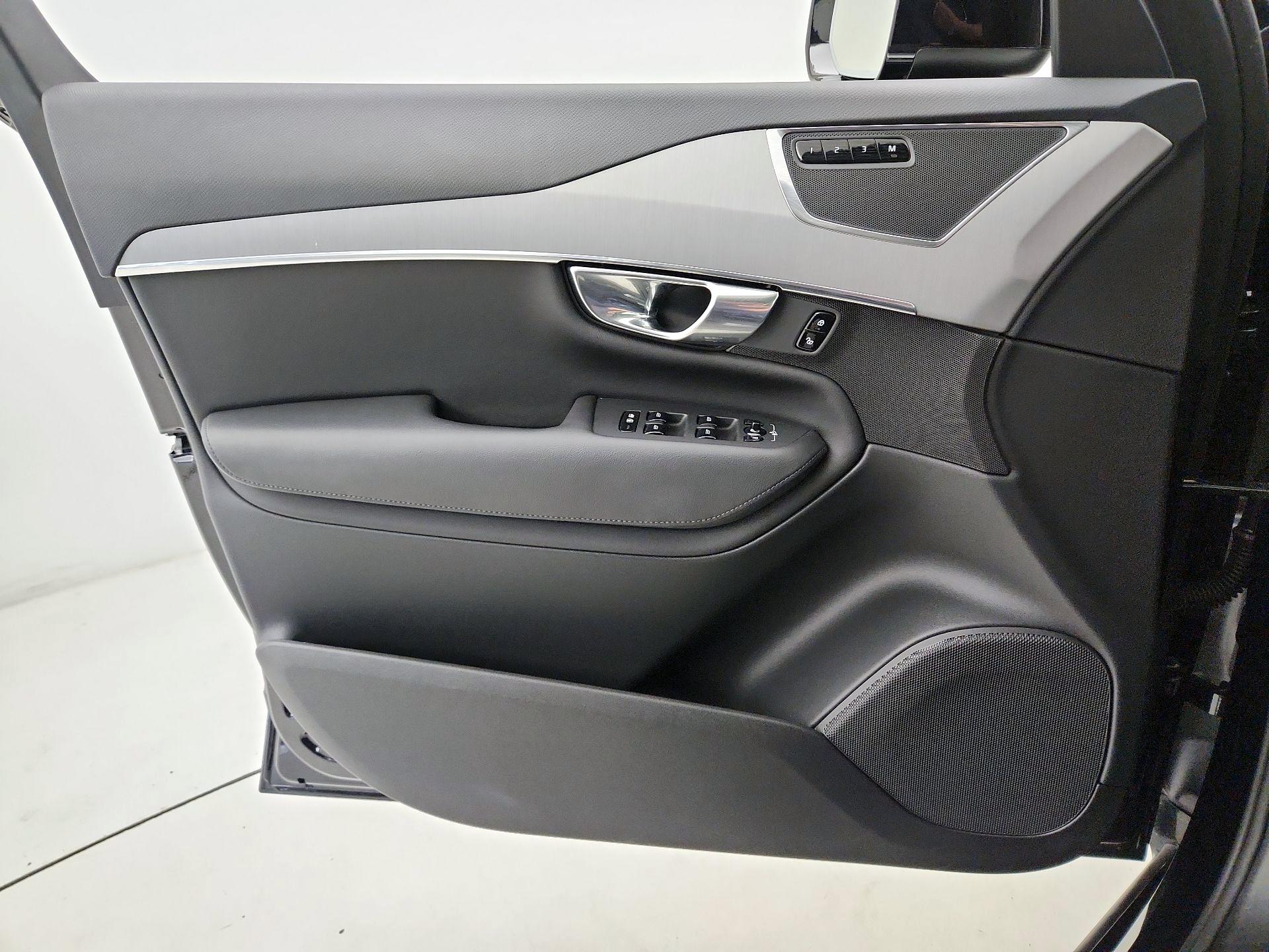 Thumbnail: 2025 Volvo XC90 - 12