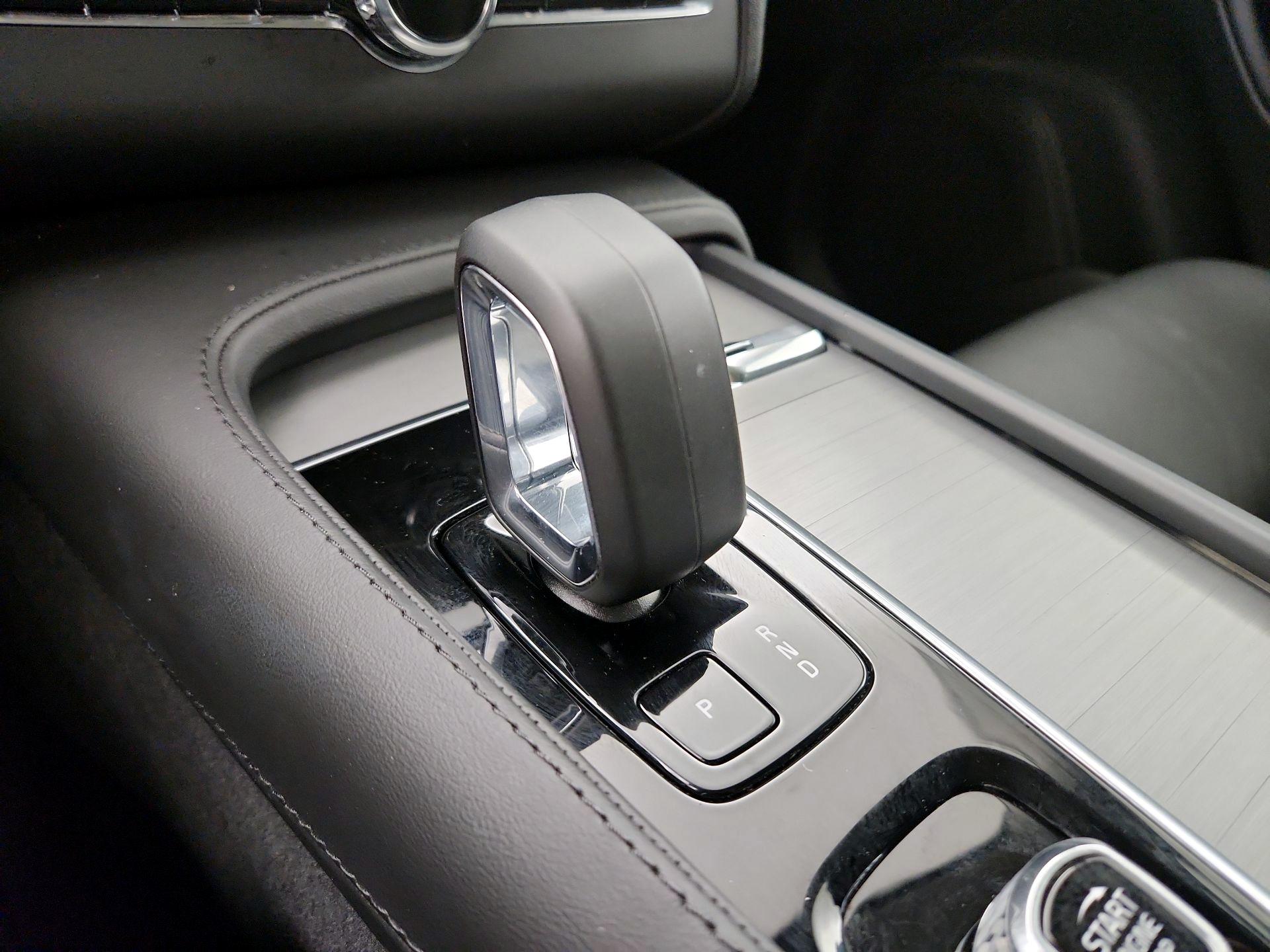 Thumbnail: 2025 Volvo XC90 - 15