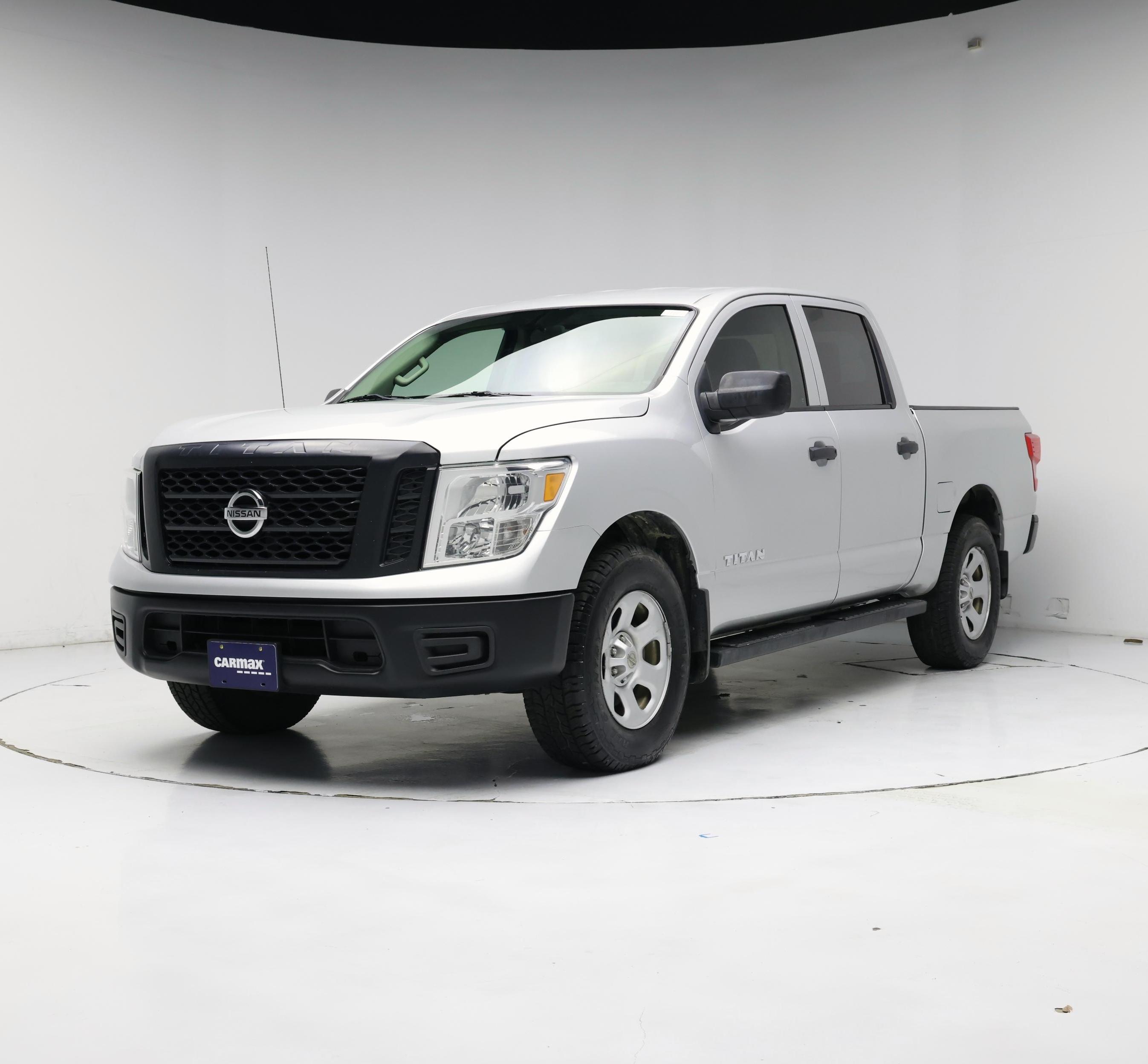 Thumbnail: 2018 Nissan Titan - 4