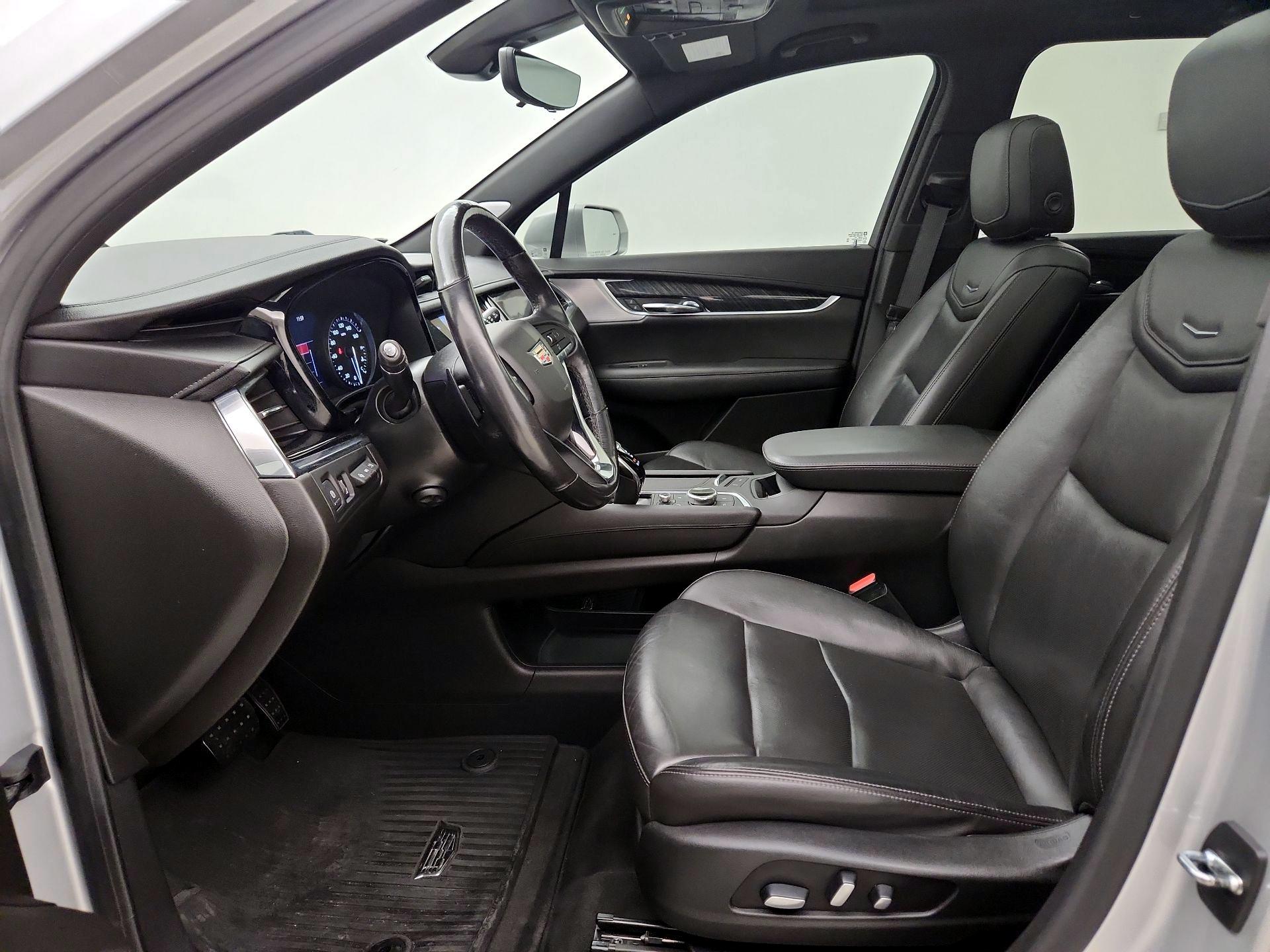 Thumbnail: 2020 Cadillac XT6 - 11