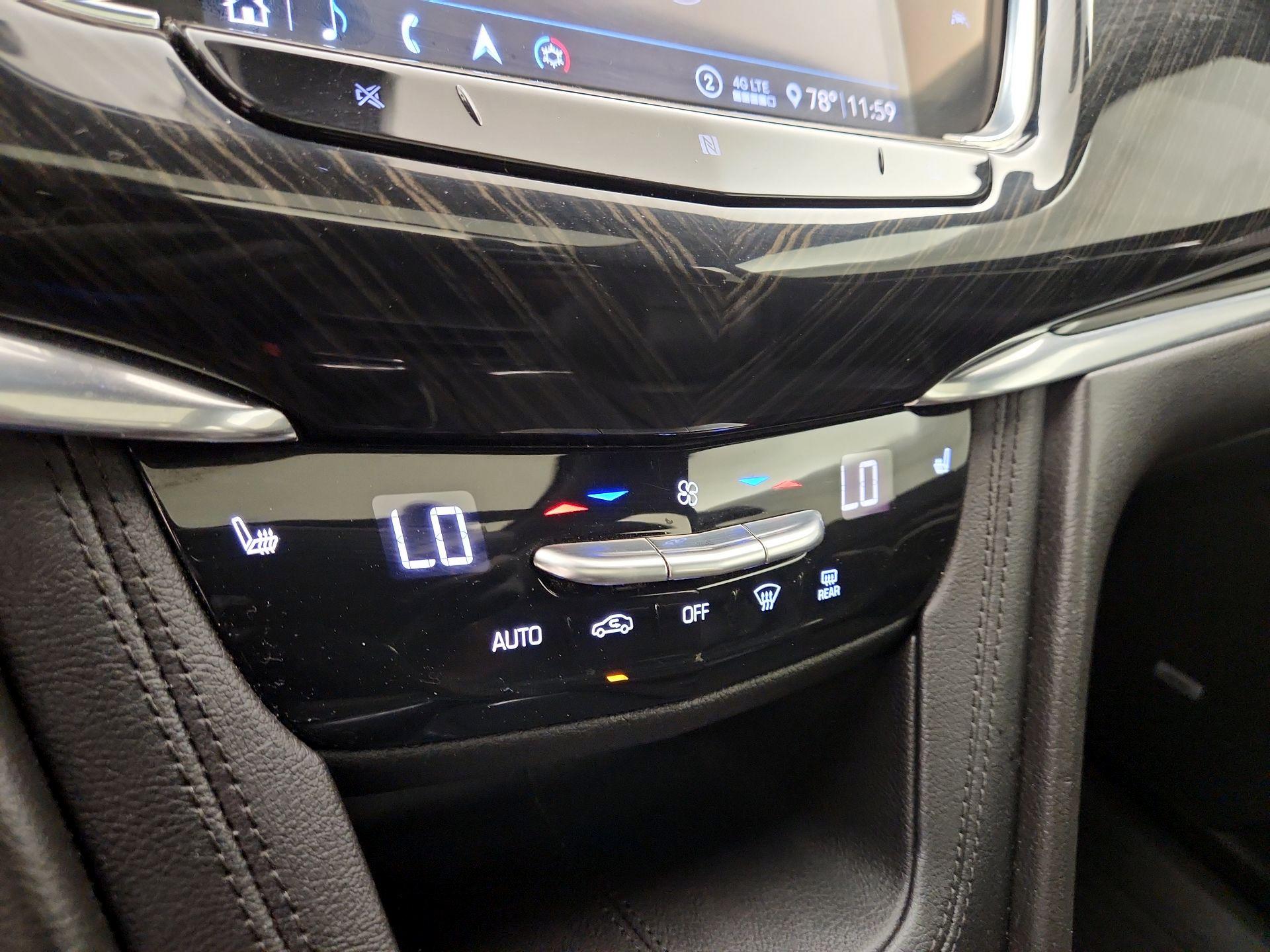Thumbnail: 2020 Cadillac XT6 - 17