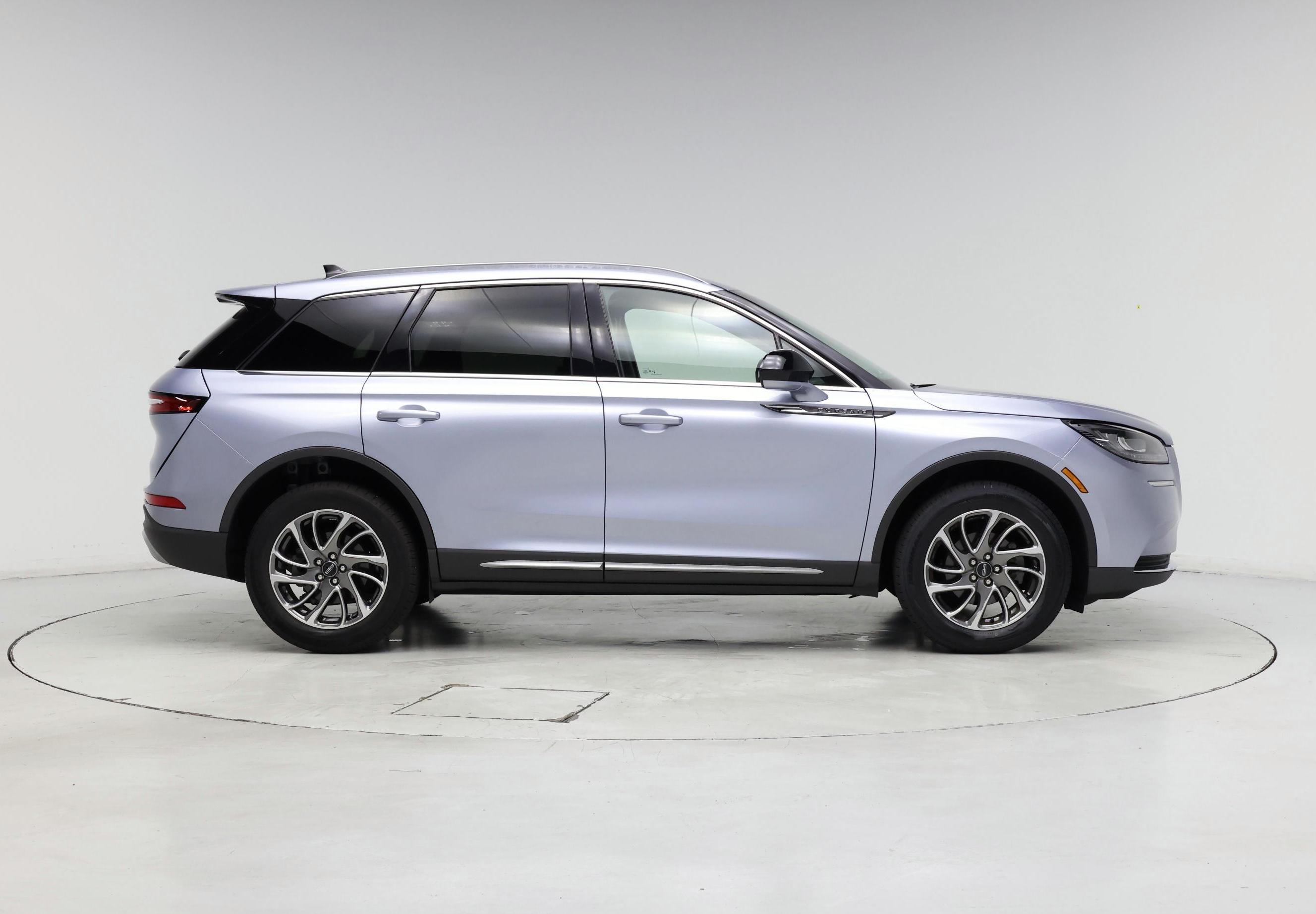 Thumbnail: 2022 Lincoln Corsair - 7