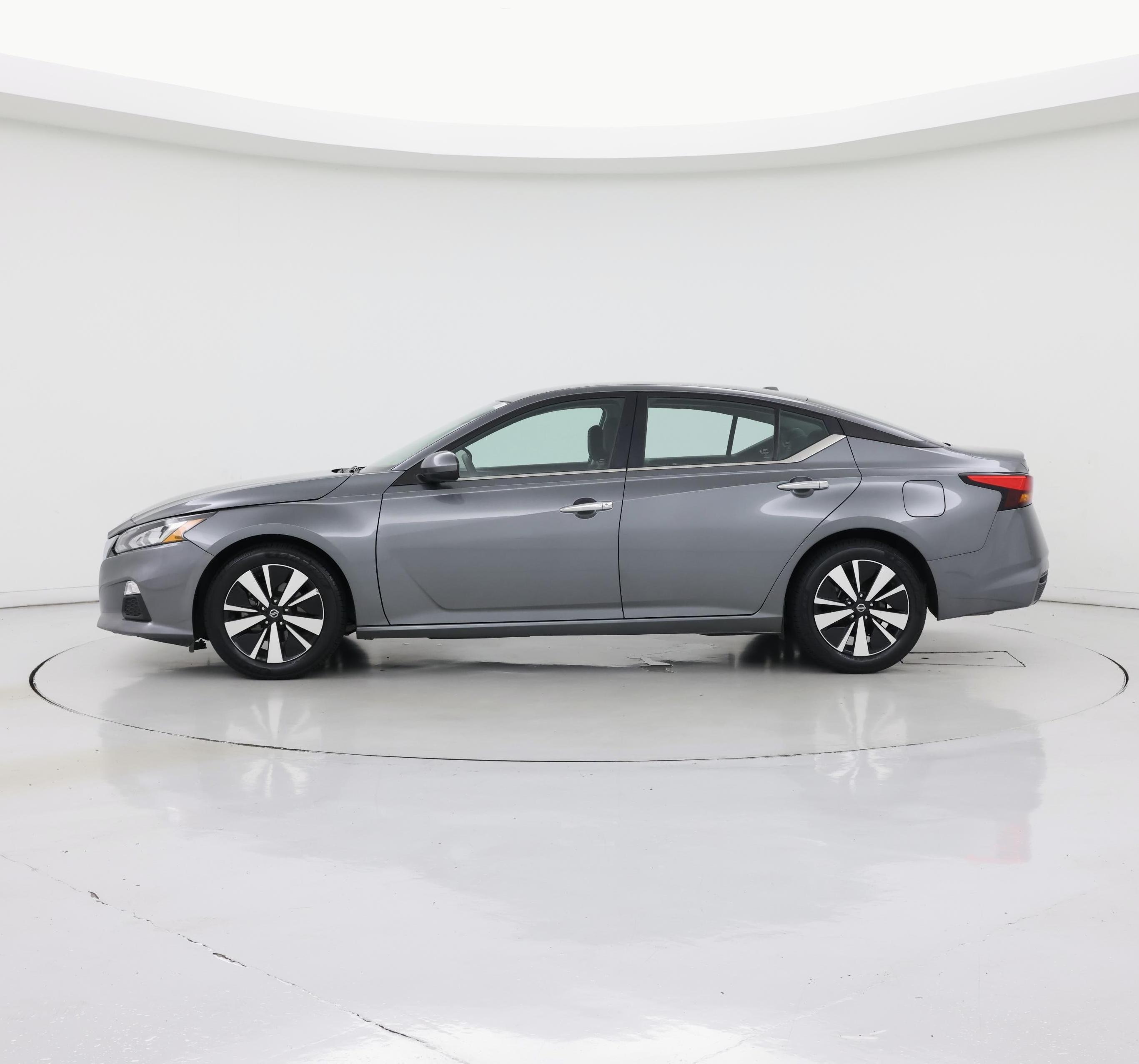 Thumbnail: 2022 Nissan Altima - 3