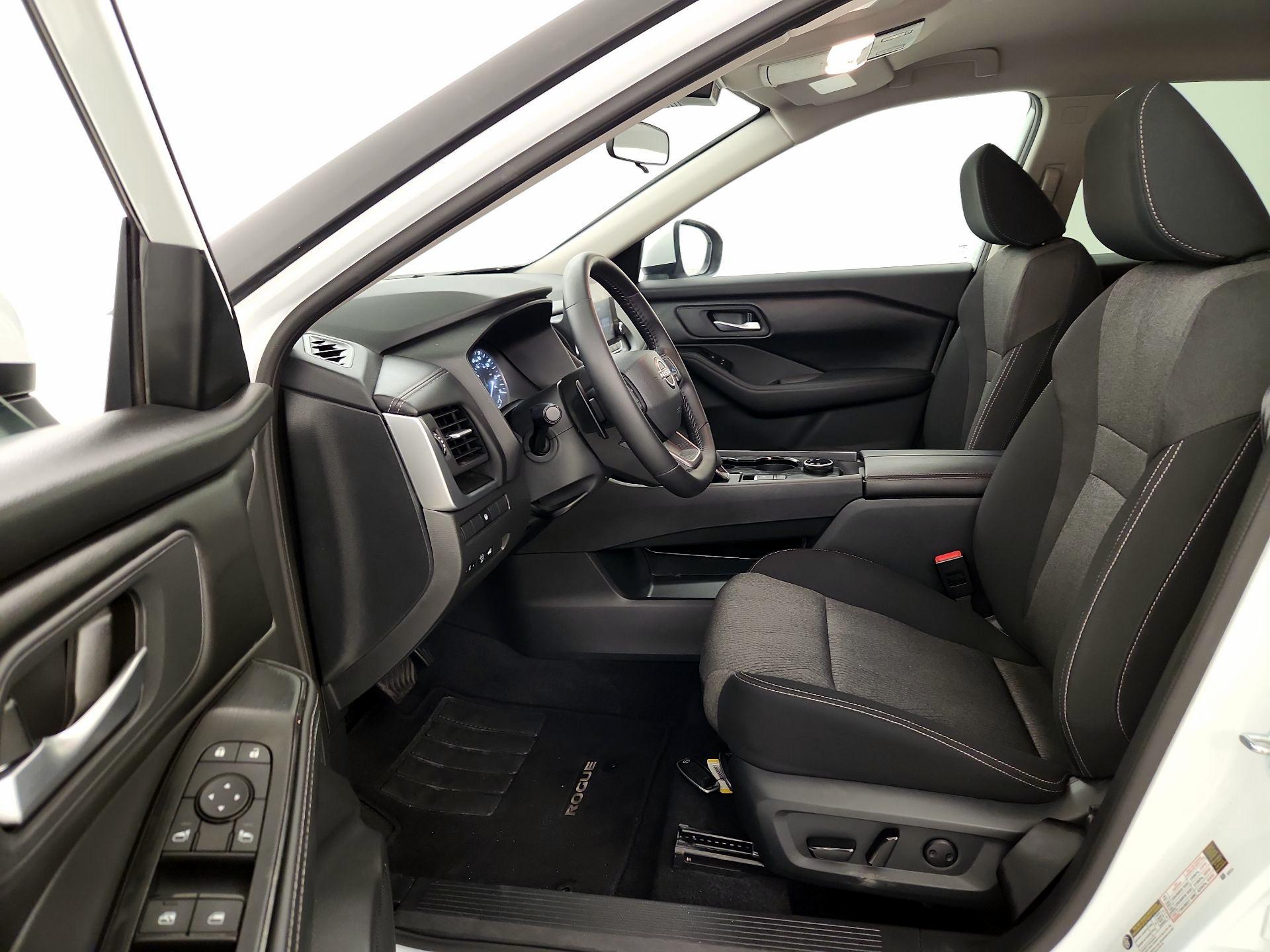 Thumbnail: 2025 Nissan Rogue - 11