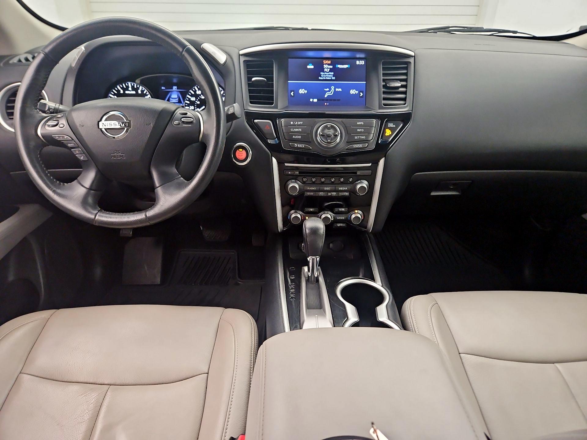 Thumbnail: 2017 Nissan Pathfinder - 9