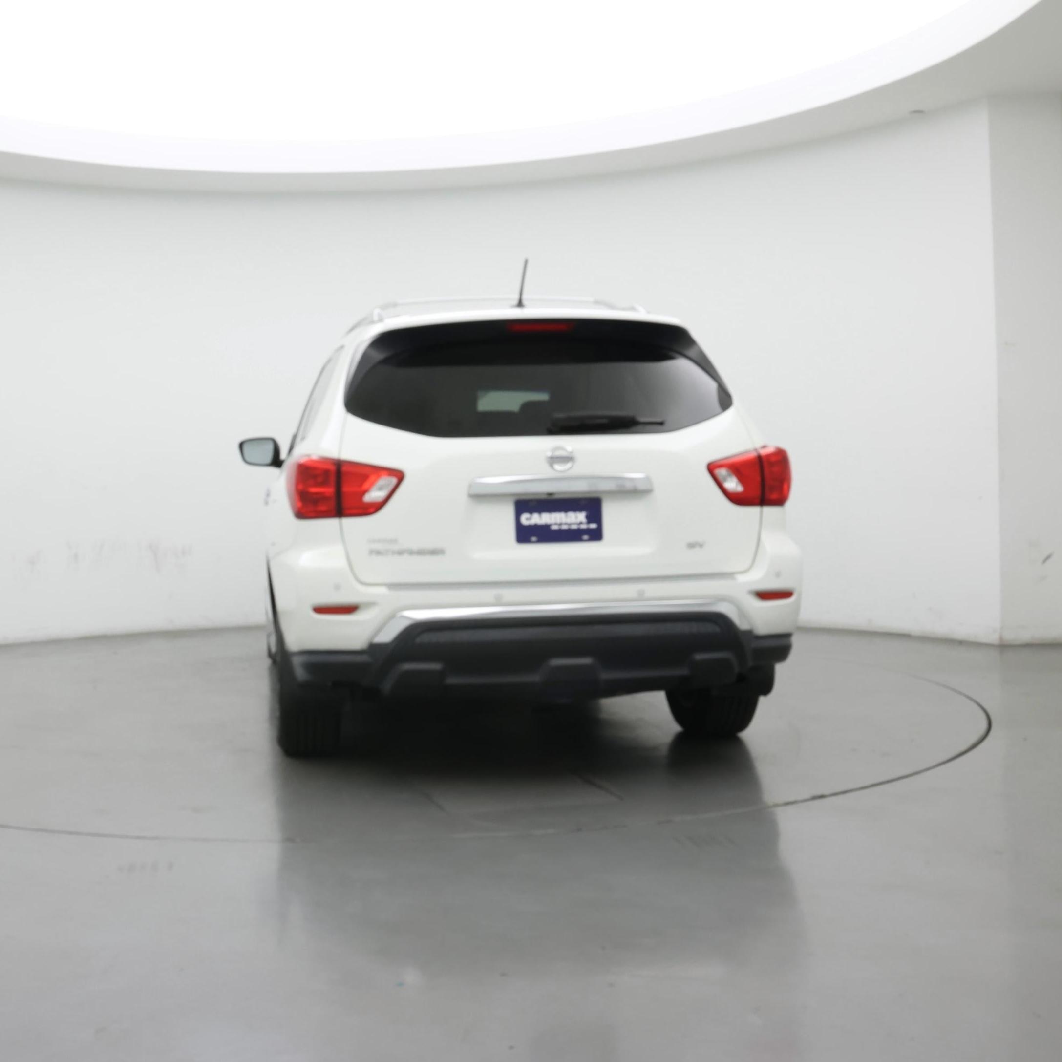 Thumbnail: 2017 Nissan Pathfinder - 6