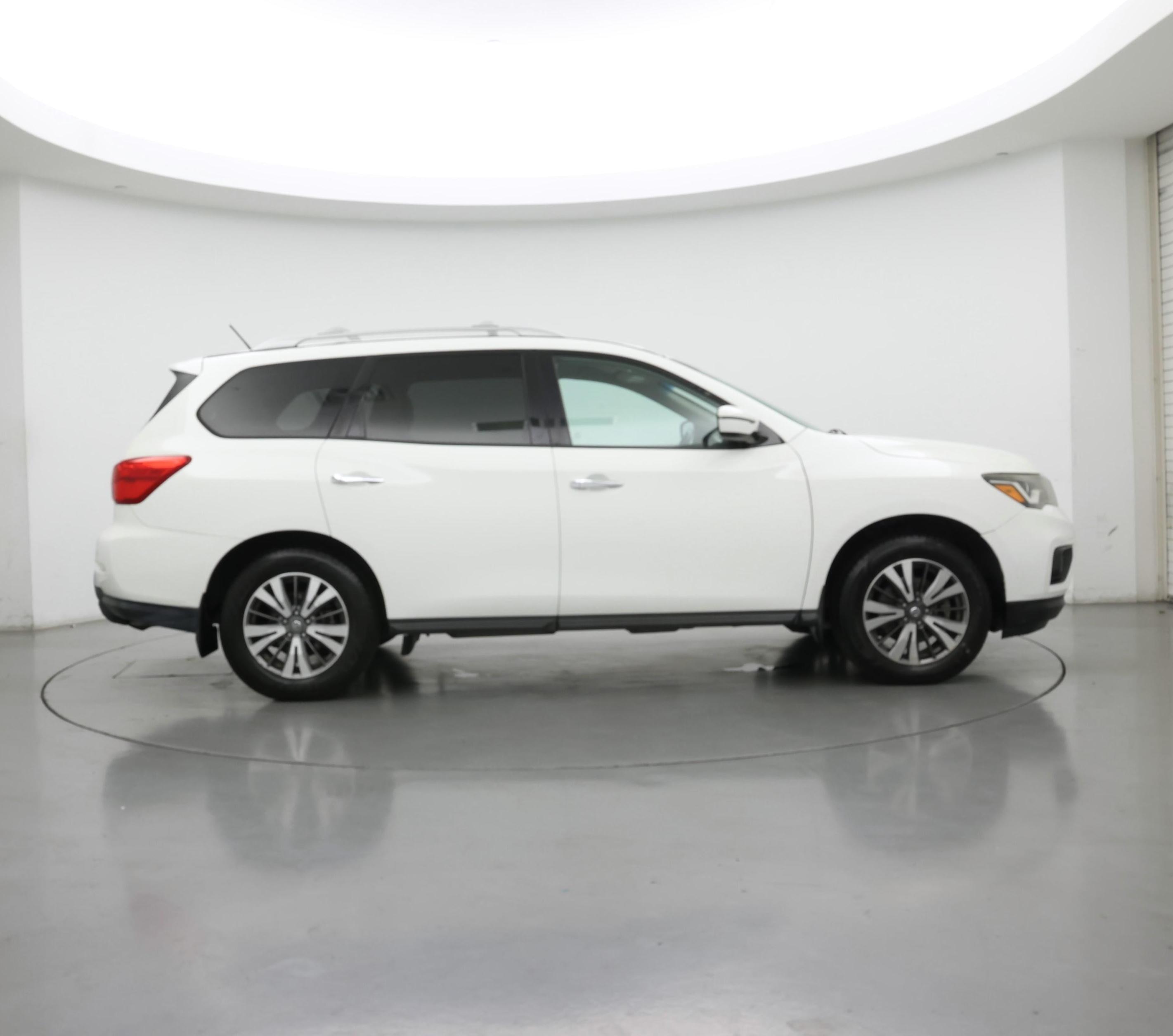 Thumbnail: 2017 Nissan Pathfinder - 7