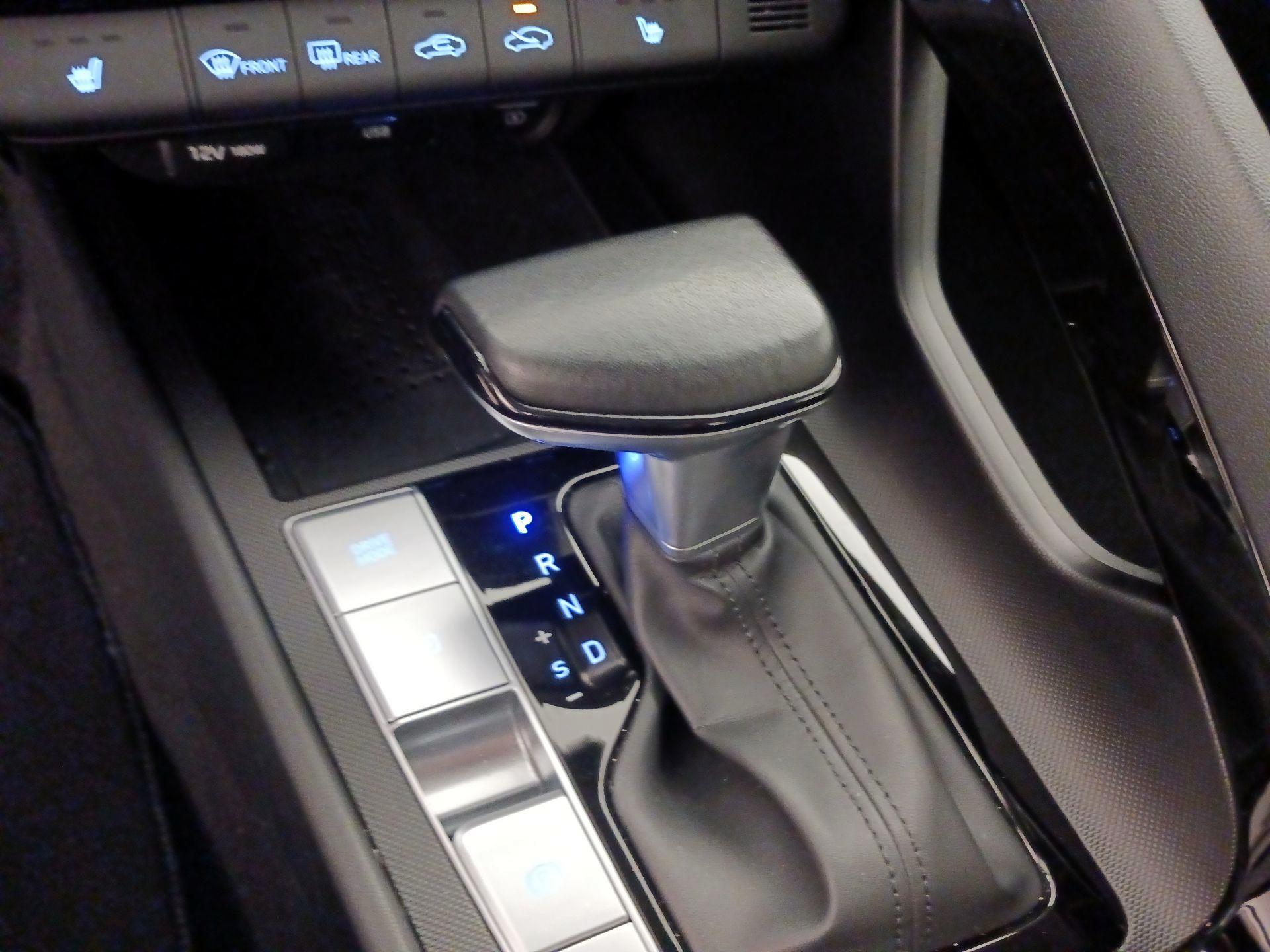 Thumbnail: 2023 Hyundai Elantra - 18