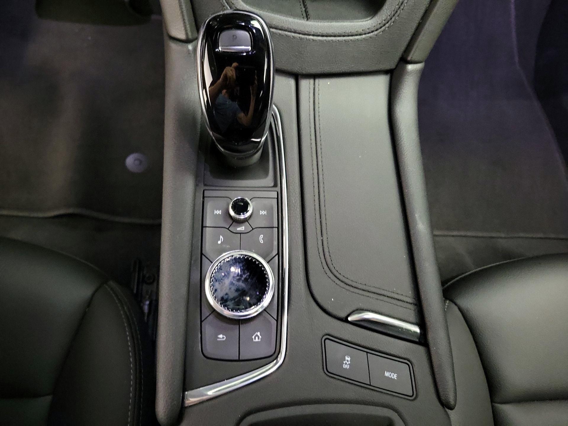 Thumbnail: 2023 Cadillac XT5 - 18
