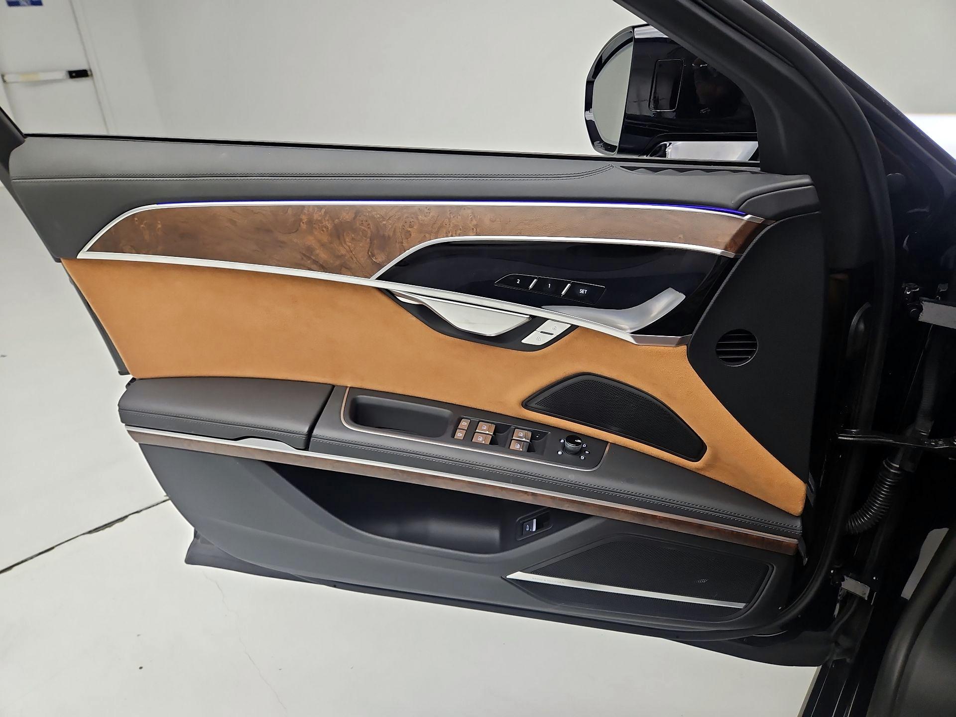 Thumbnail: 2025 Audi A8 - 12