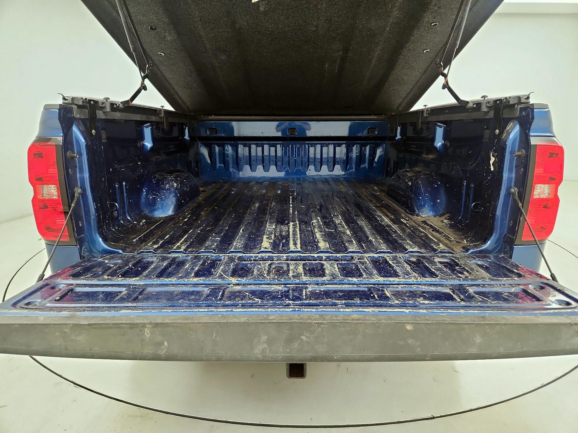 Thumbnail: 2018 Chevrolet Silverado 1500 - 16