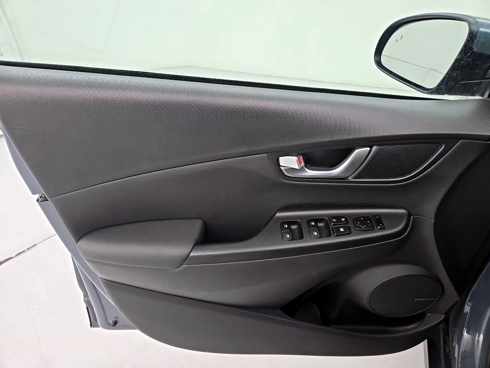 Thumbnail: 2022 Hyundai Kona - 12