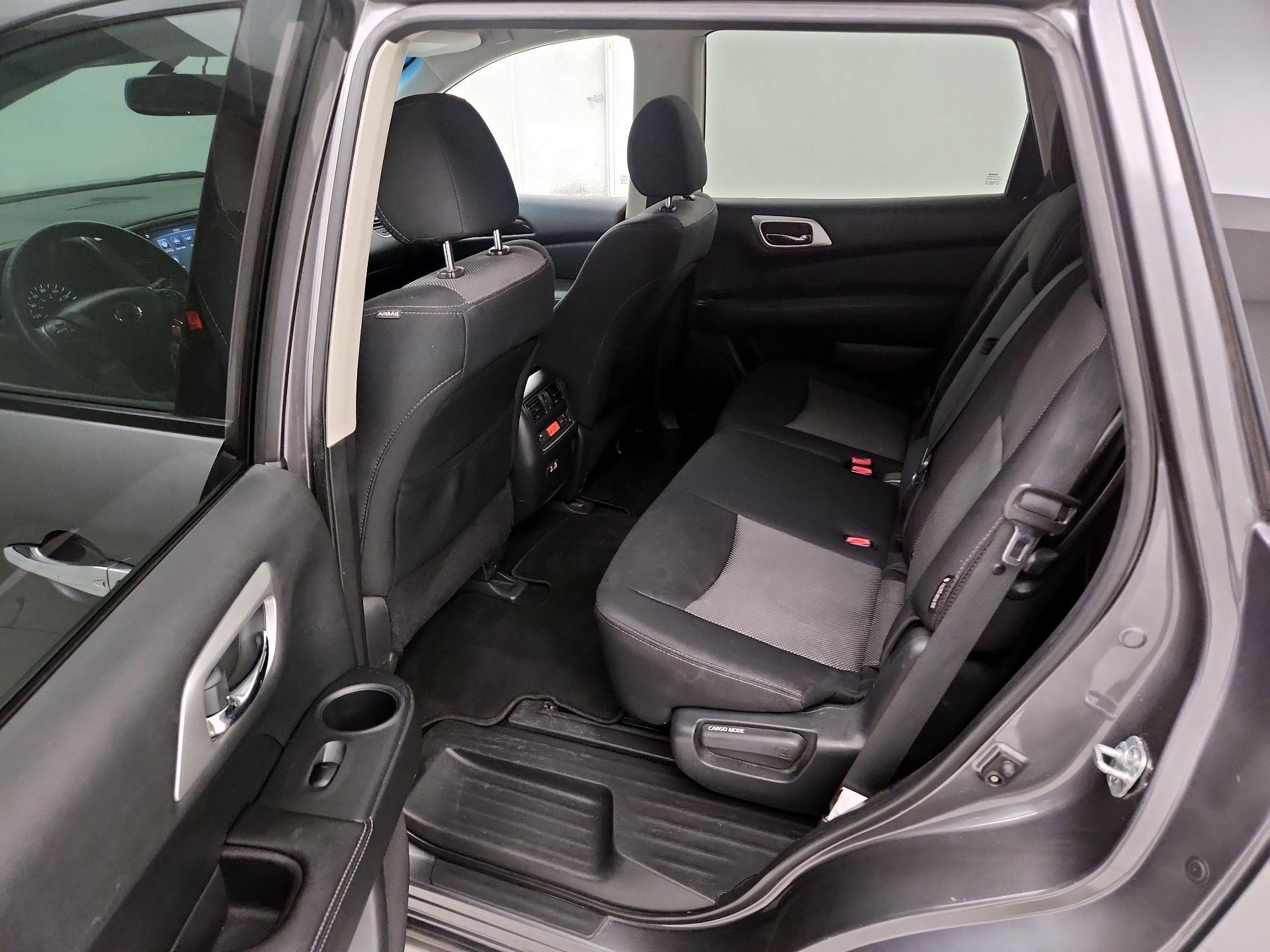 Thumbnail: 2019 Nissan Pathfinder - 19