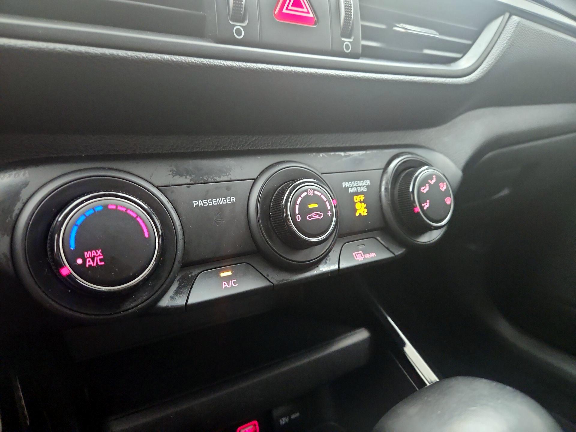 Thumbnail: 2021 Kia Forte - 16