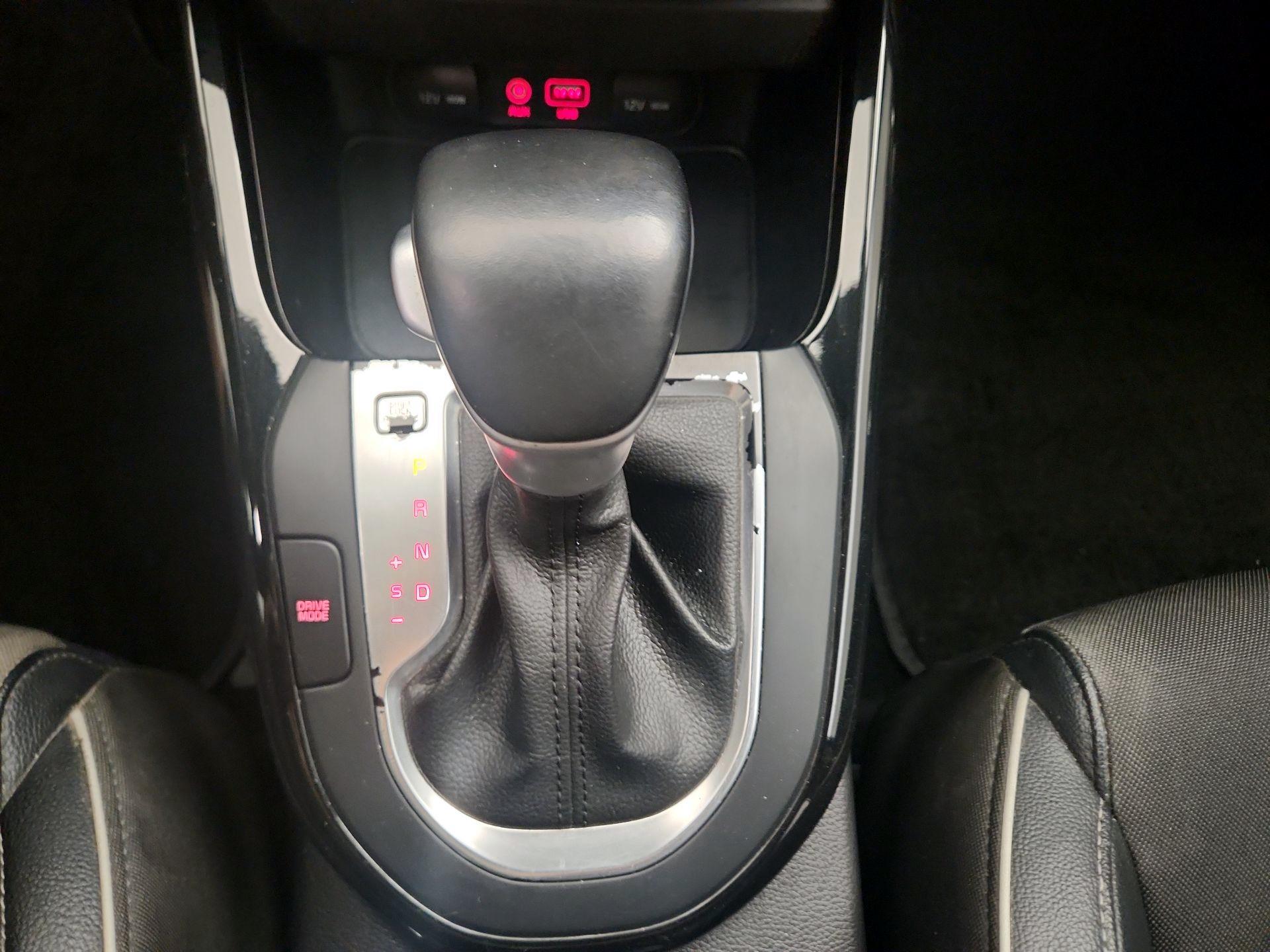 Thumbnail: 2021 Kia Forte - 17