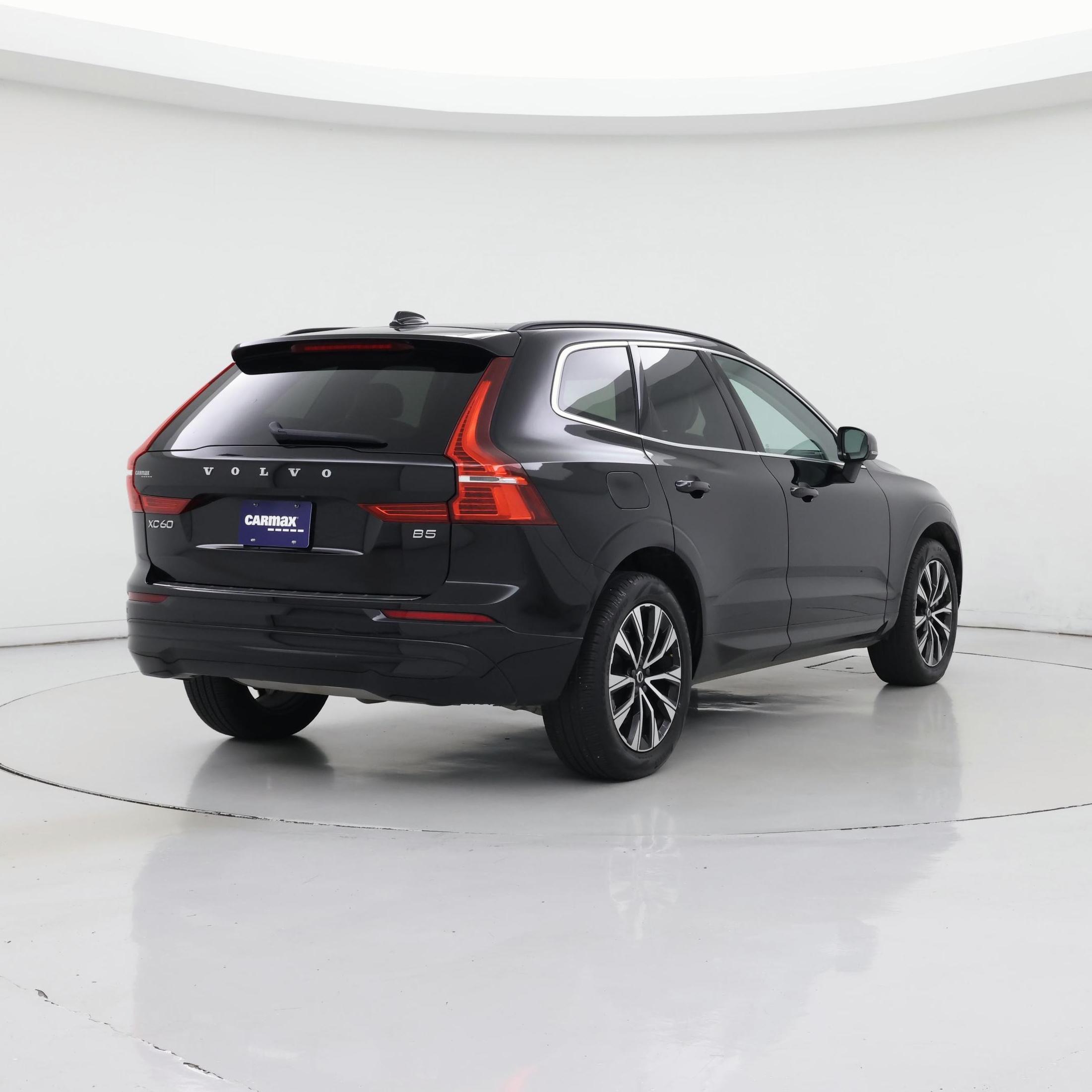 Thumbnail: 2023 Volvo XC60 - 8