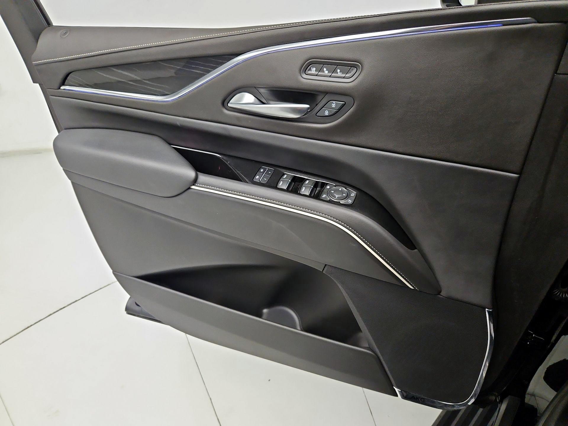 Thumbnail: 2024 Cadillac Escalade - 12