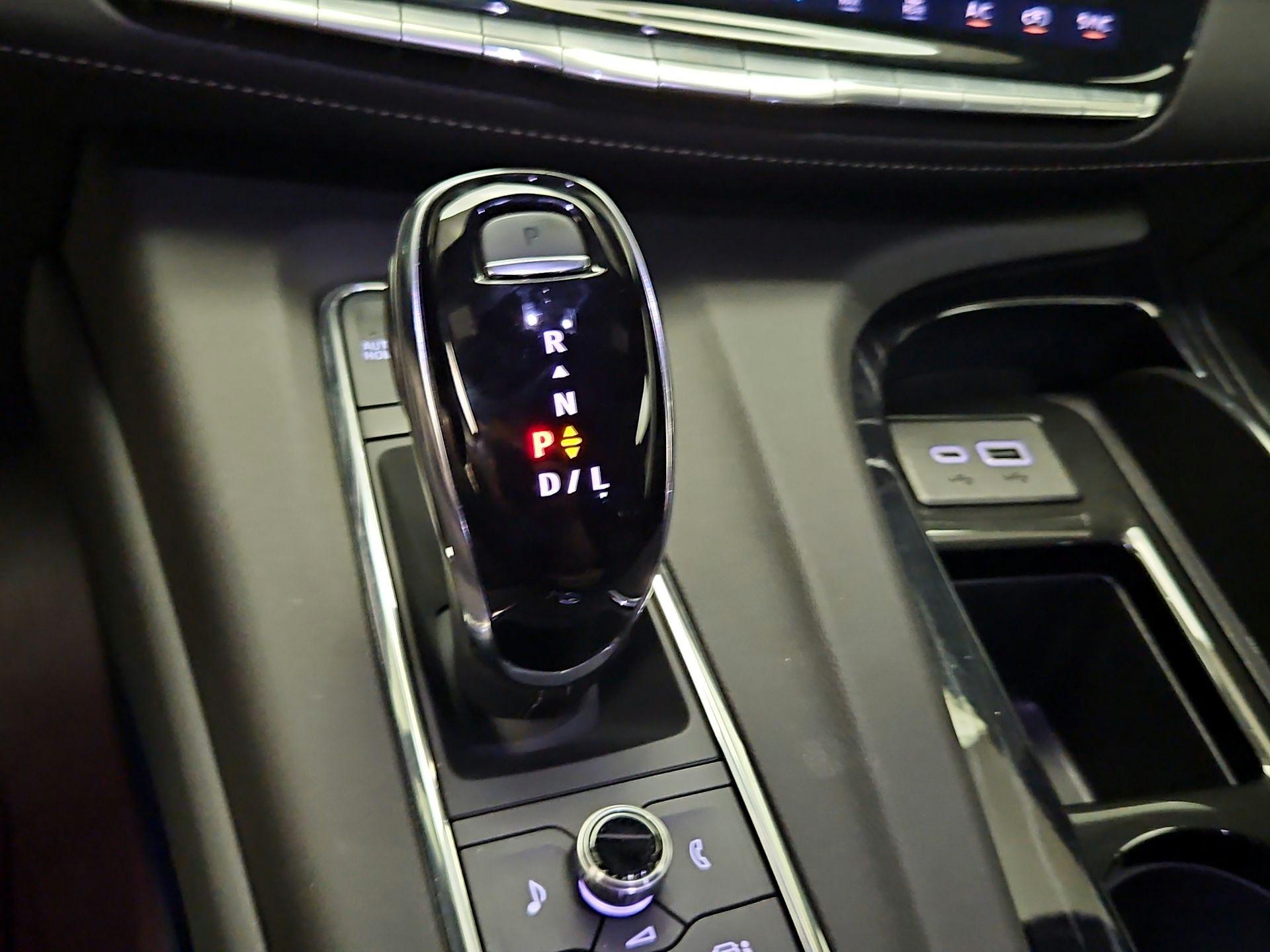 Thumbnail: 2024 Cadillac Escalade - 18