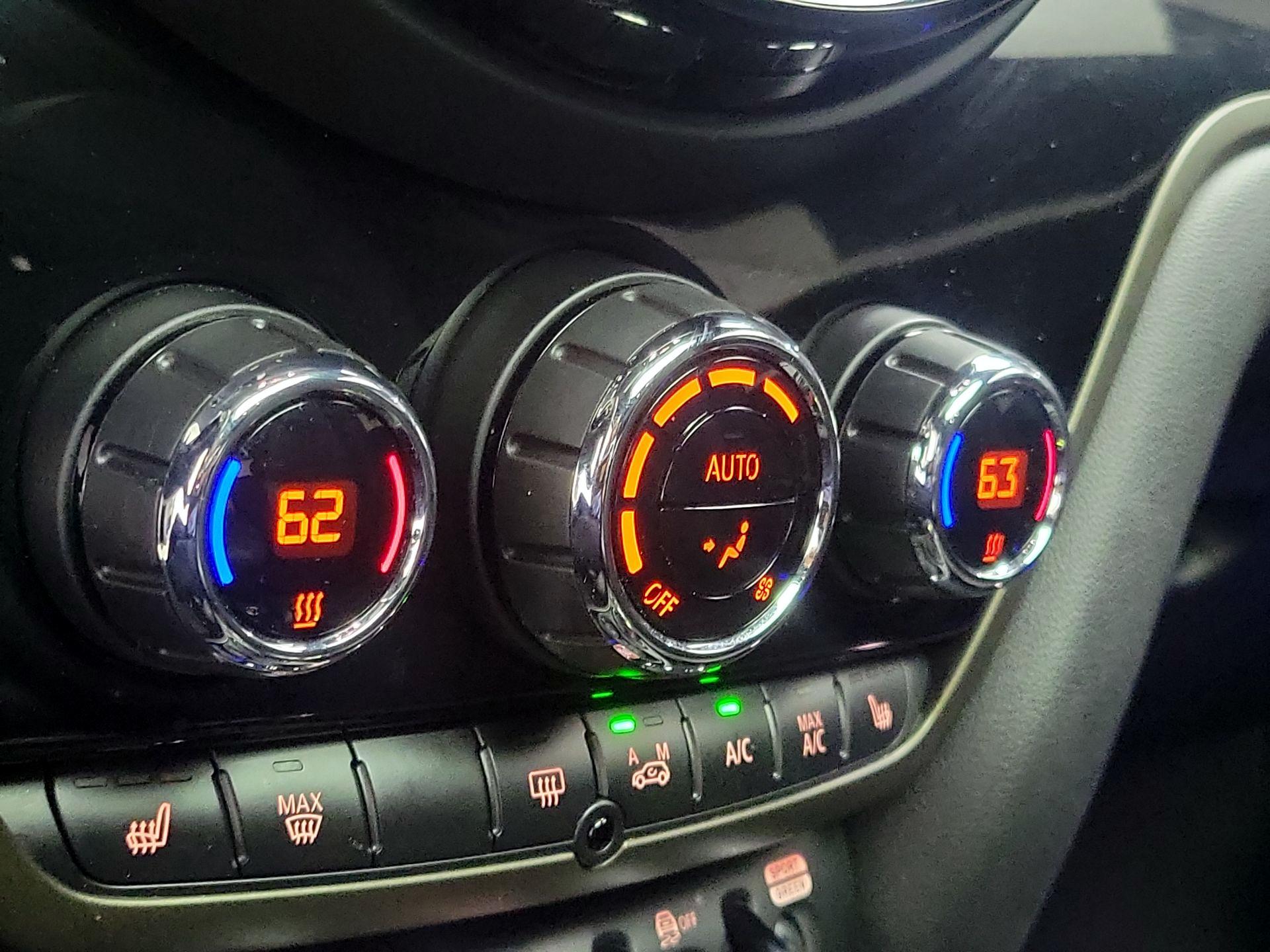 Thumbnail: 2019 MINI Cooper Countryman - 16