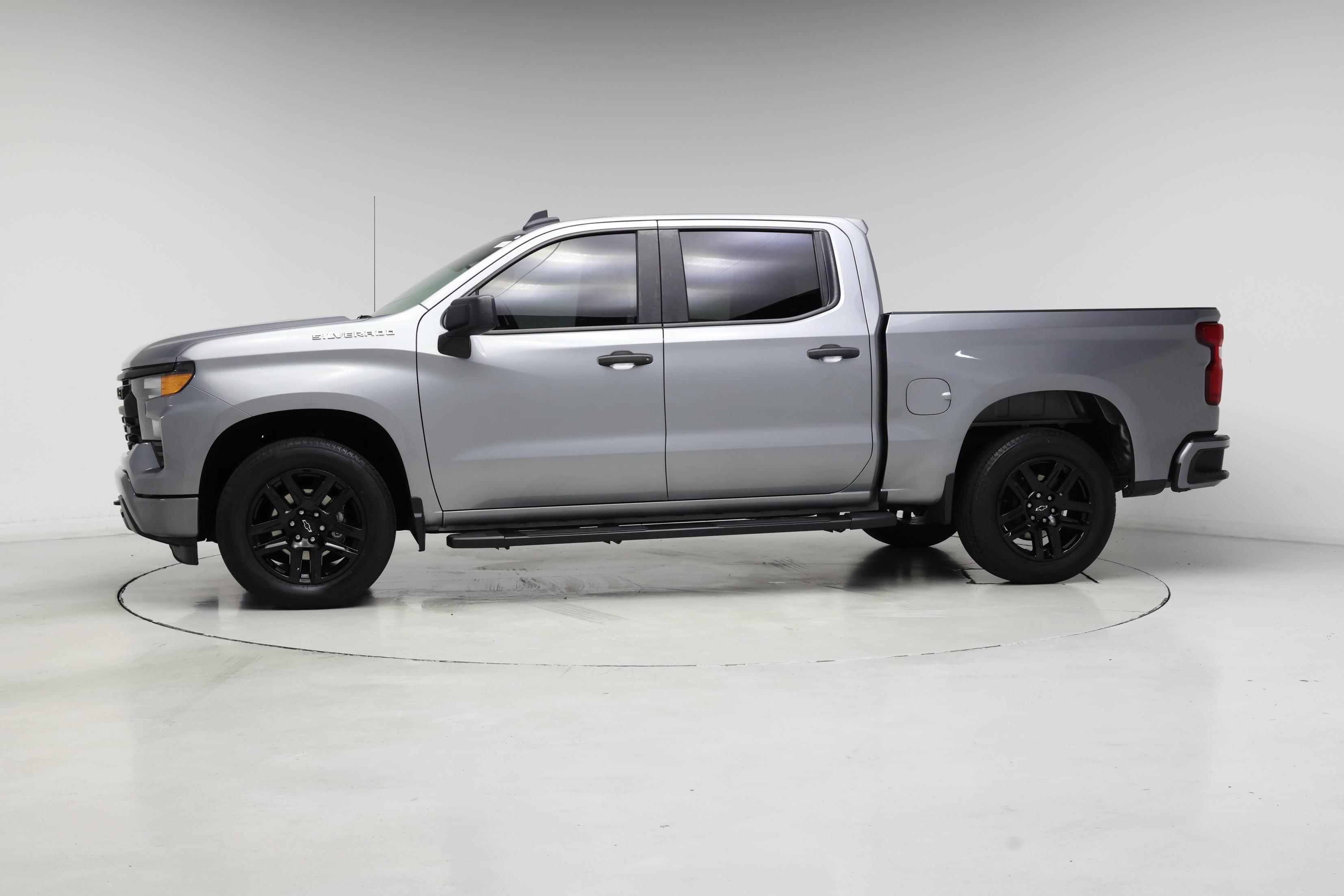 Thumbnail: 2023 Chevrolet Silverado 1500 - 3