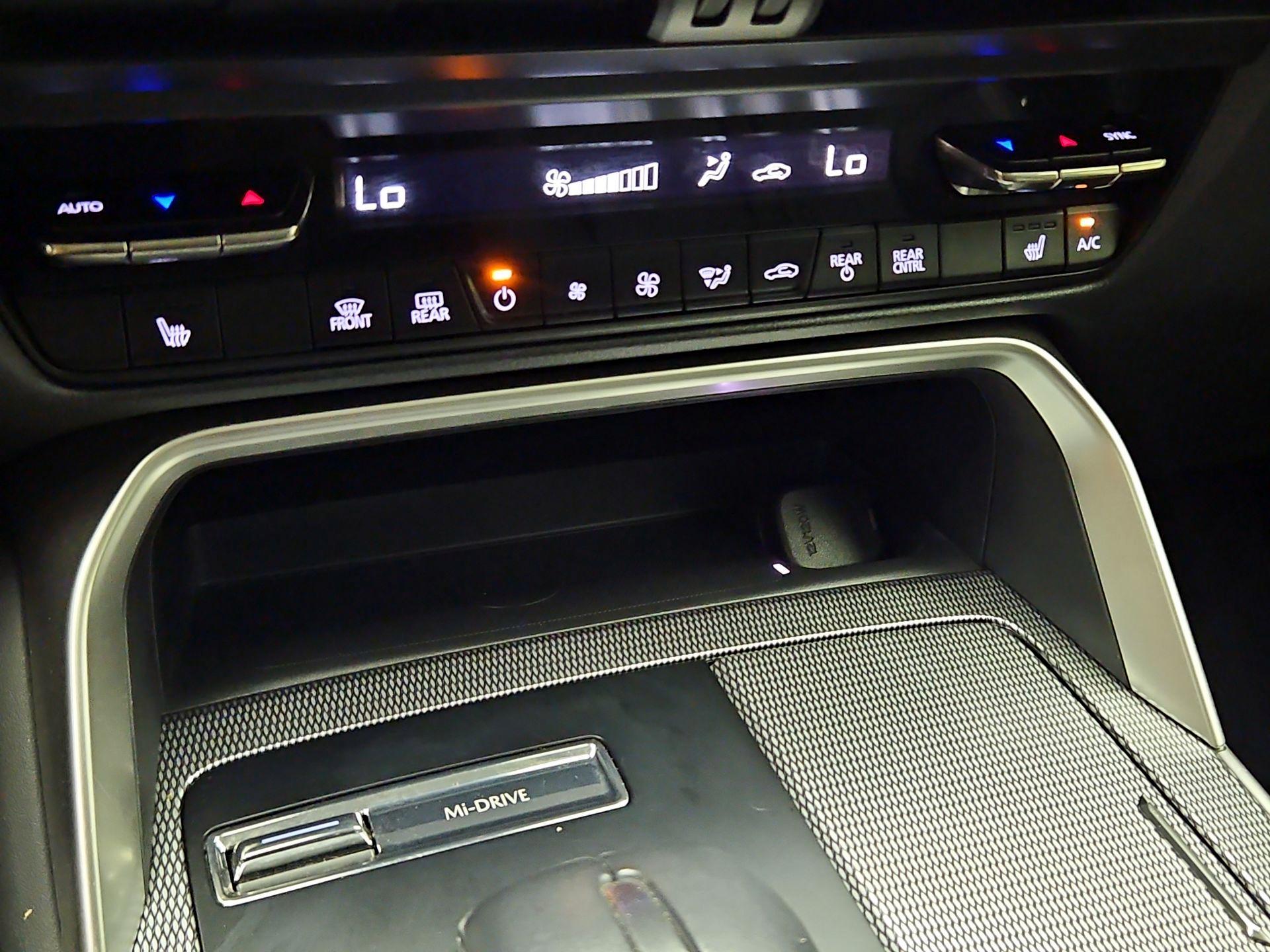 Thumbnail: 2024 Mazda CX-90 - 16