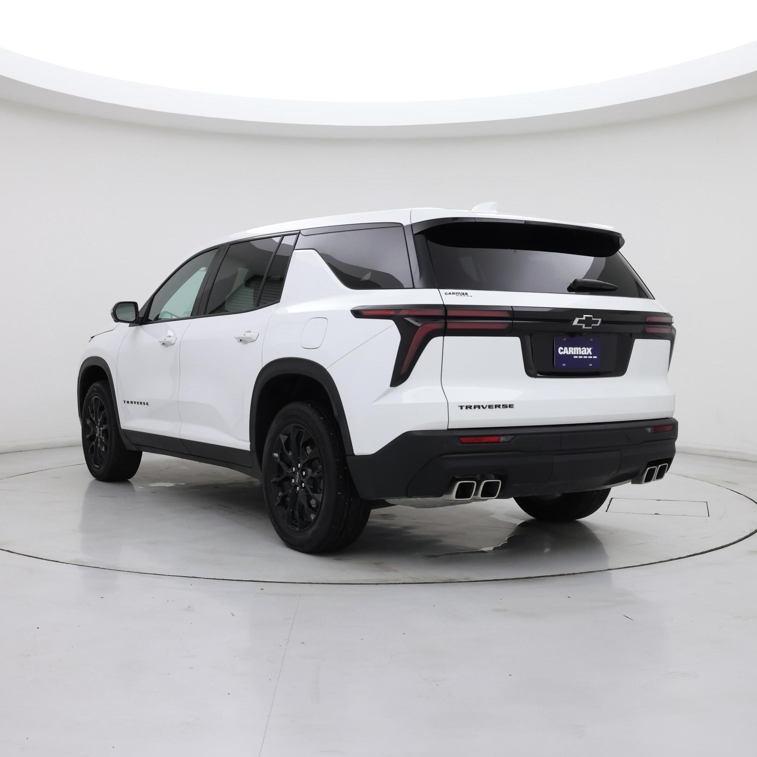 Thumbnail: 2024 Chevrolet Traverse - 2