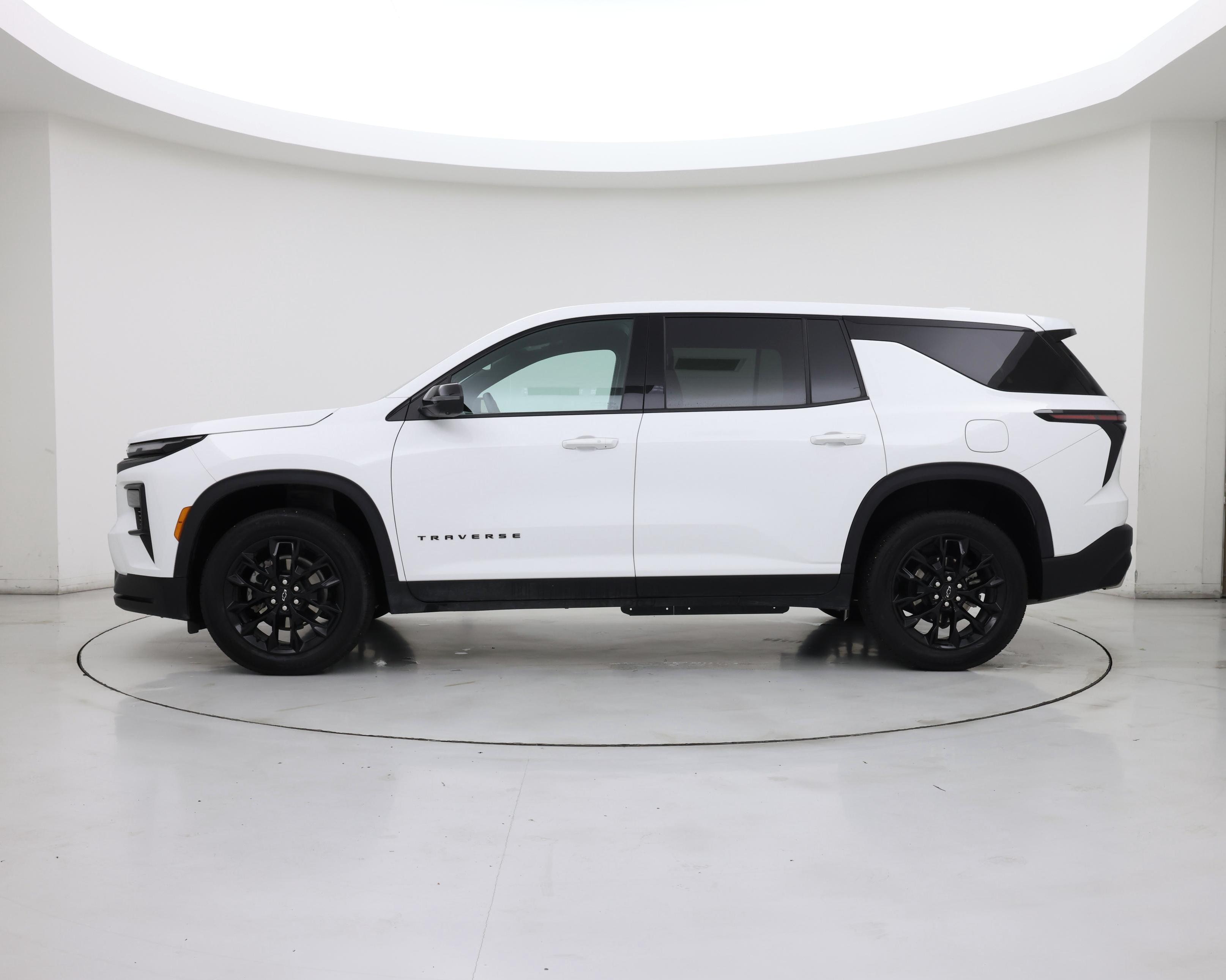 Thumbnail: 2024 Chevrolet Traverse - 3
