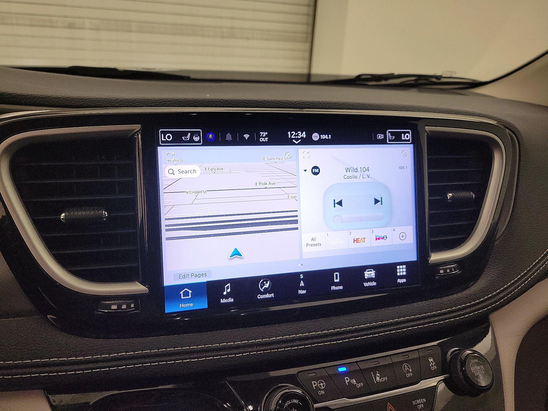 Thumbnail: 2023 Chrysler Pacifica - 16