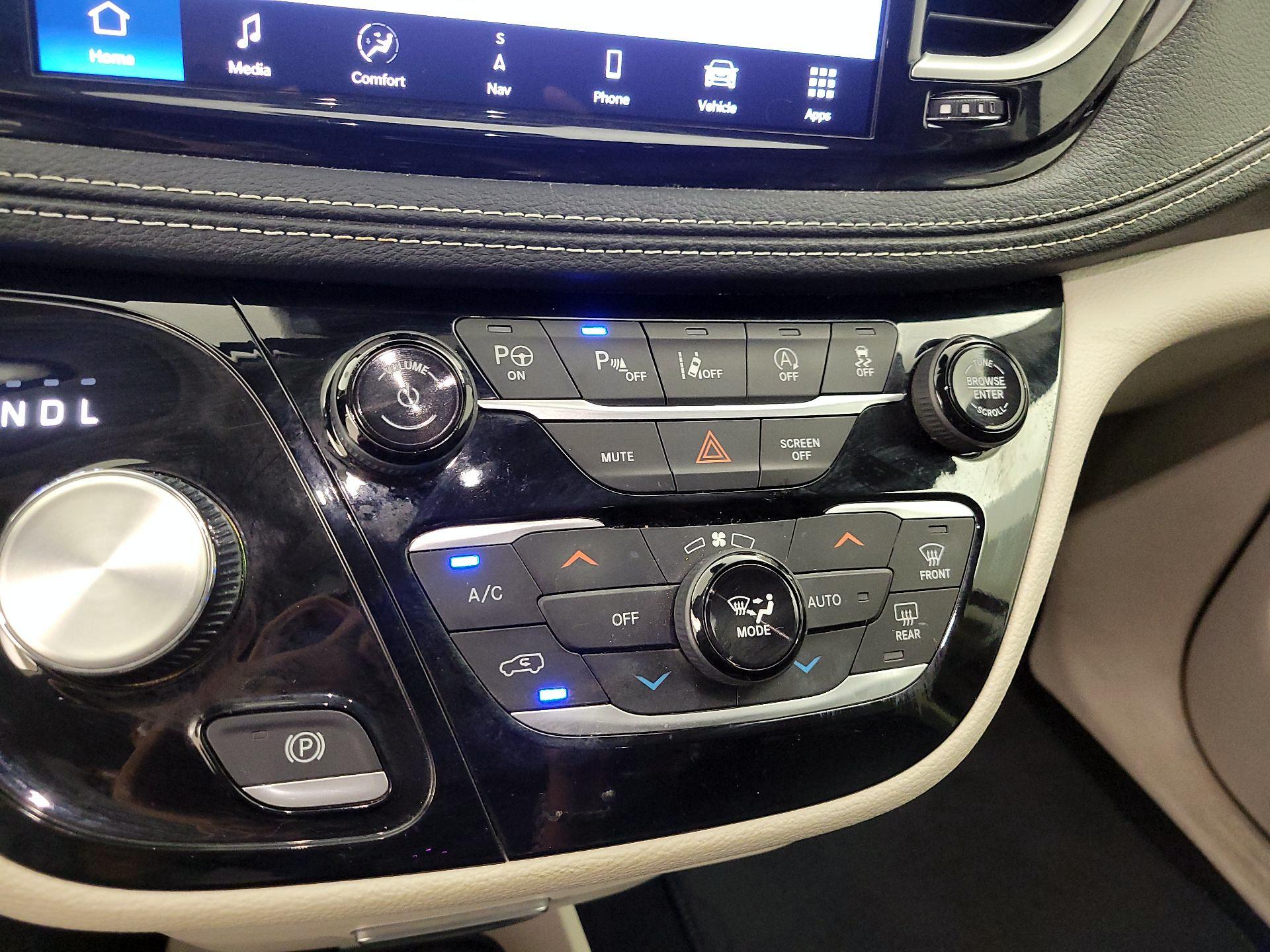 Thumbnail: 2023 Chrysler Pacifica - 17