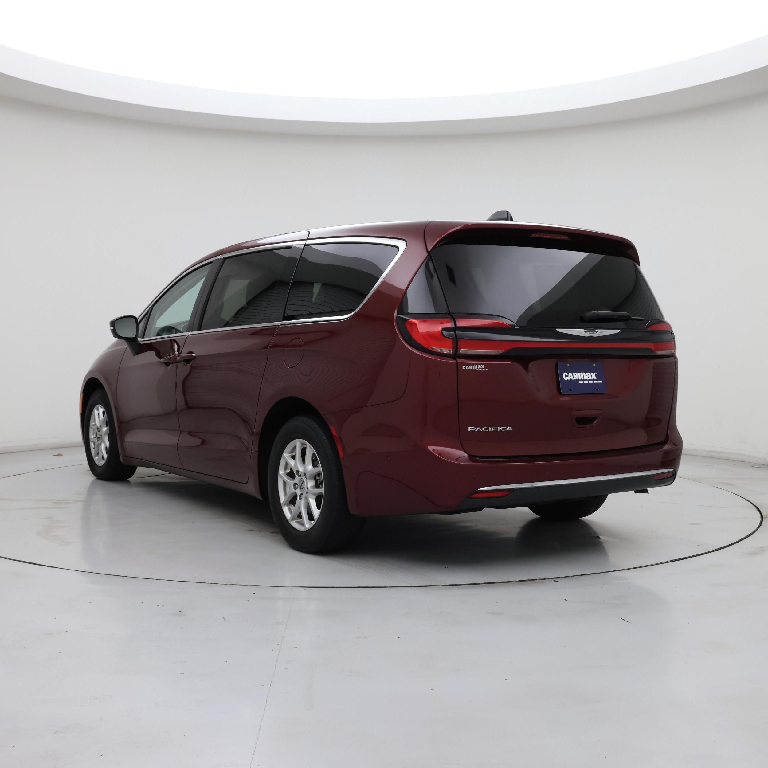 Thumbnail: 2023 Chrysler Pacifica - 2