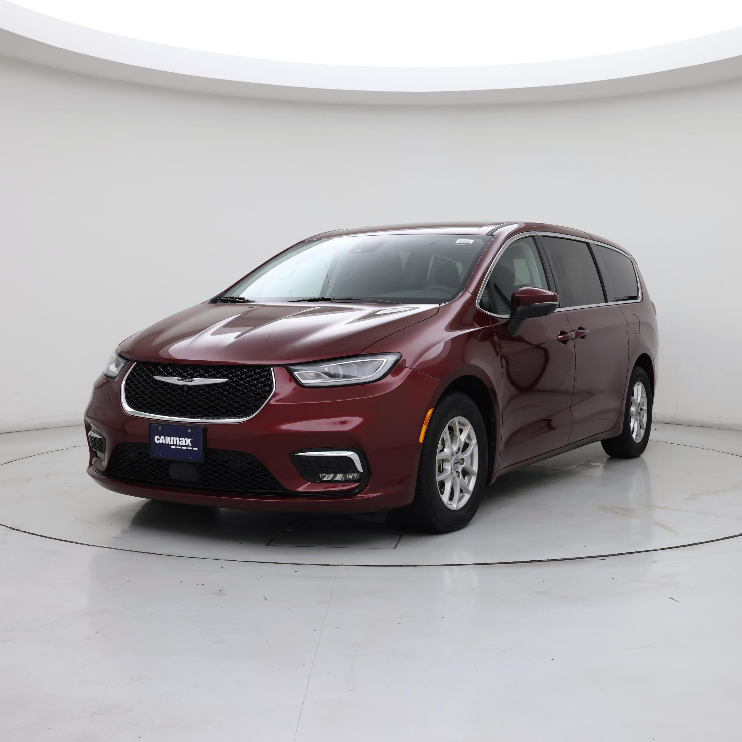 Thumbnail: 2023 Chrysler Pacifica - 4